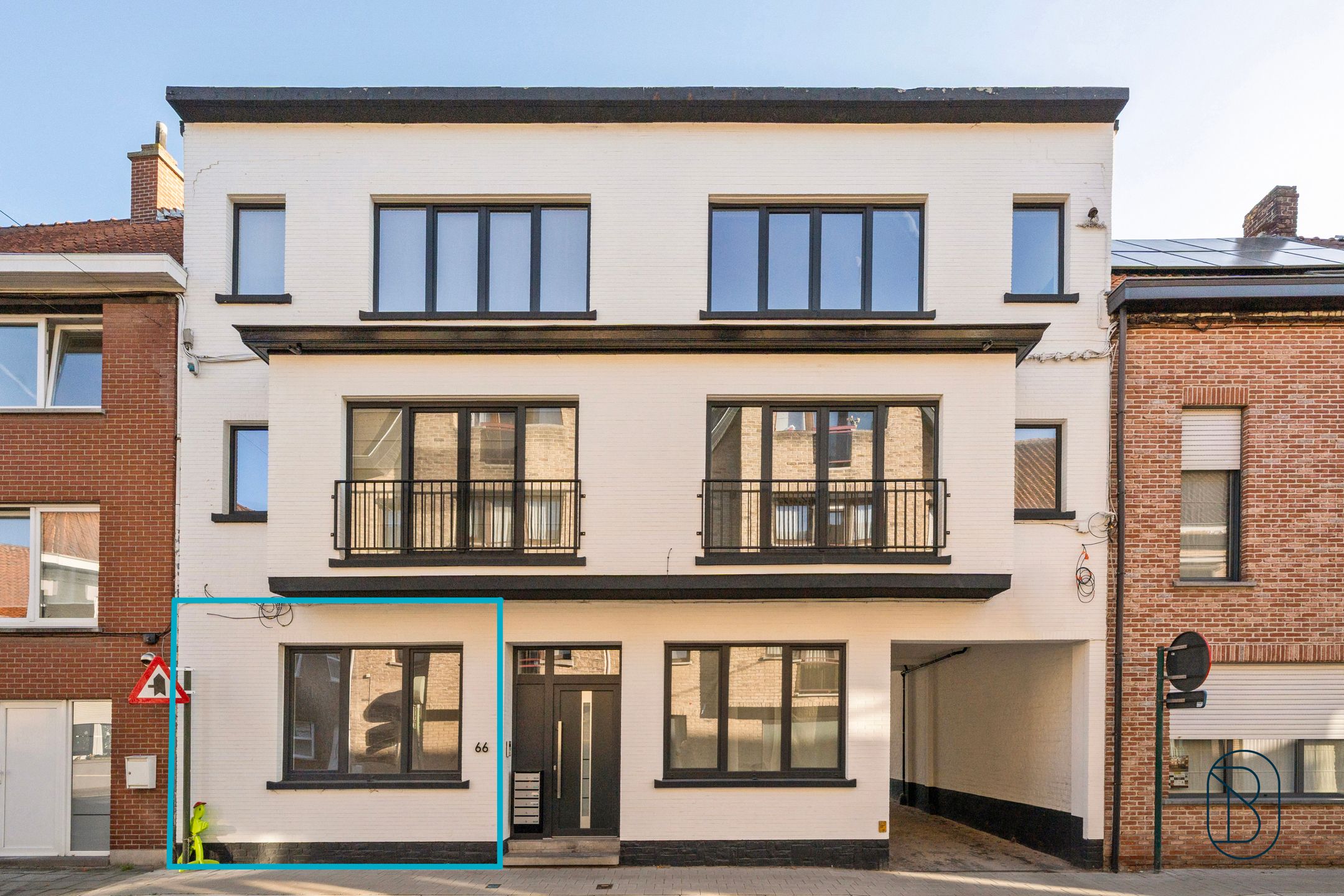 Gerenoveerd appartement met stadstuin en garage in Wevelgem foto 14