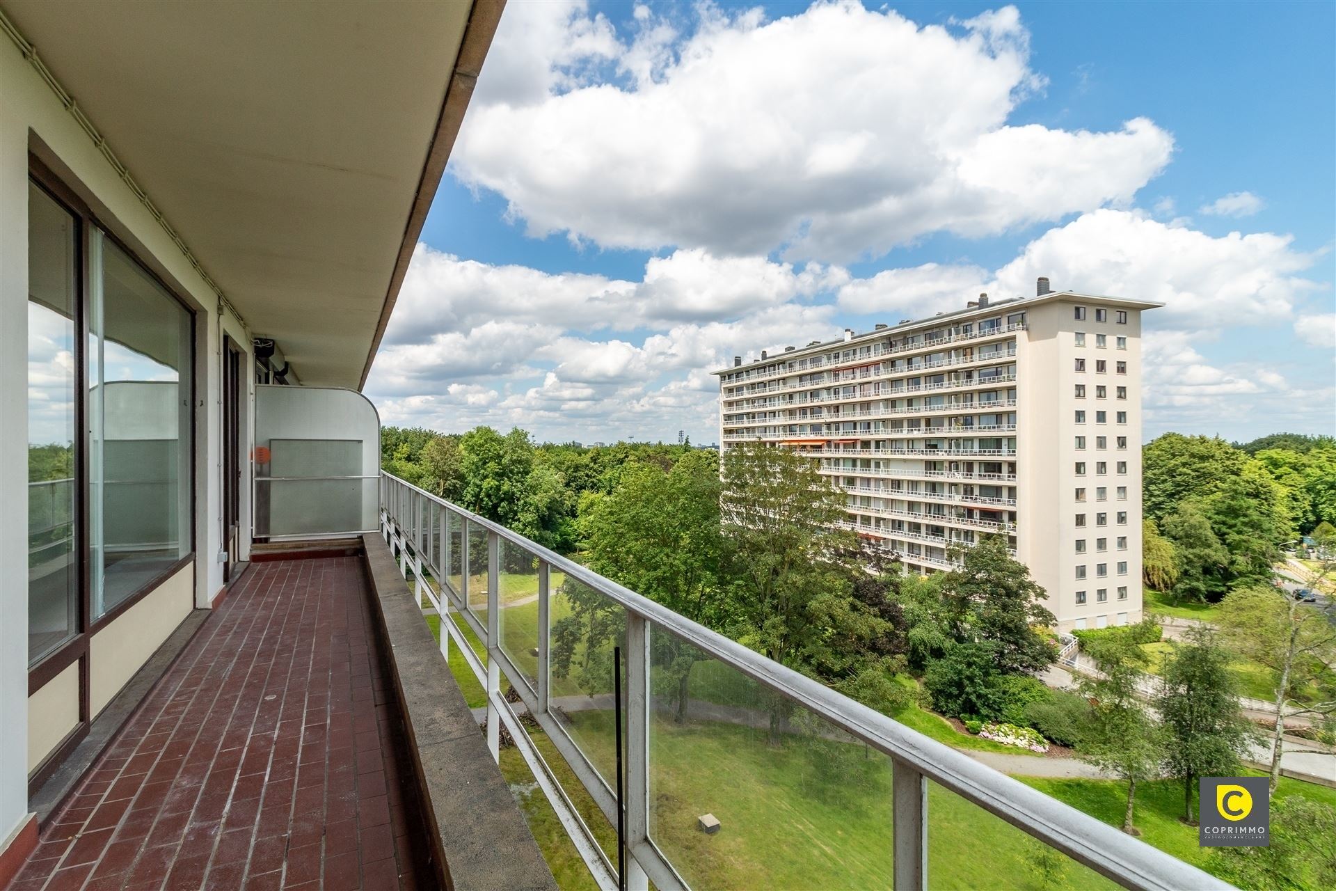 Ruim 6 slpk app. met 2 bdks en 2 terrassen! foto {{pictureIndex}}