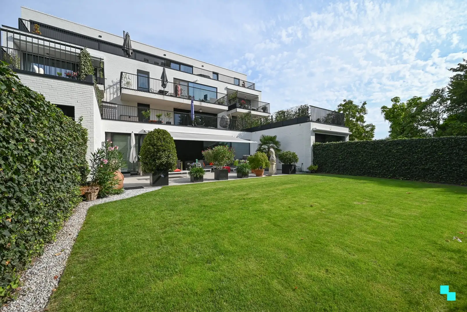 Uitzonderlijk hoogwaardig afgewerkt gelijkvloers appartement langs de Mandel foto 13