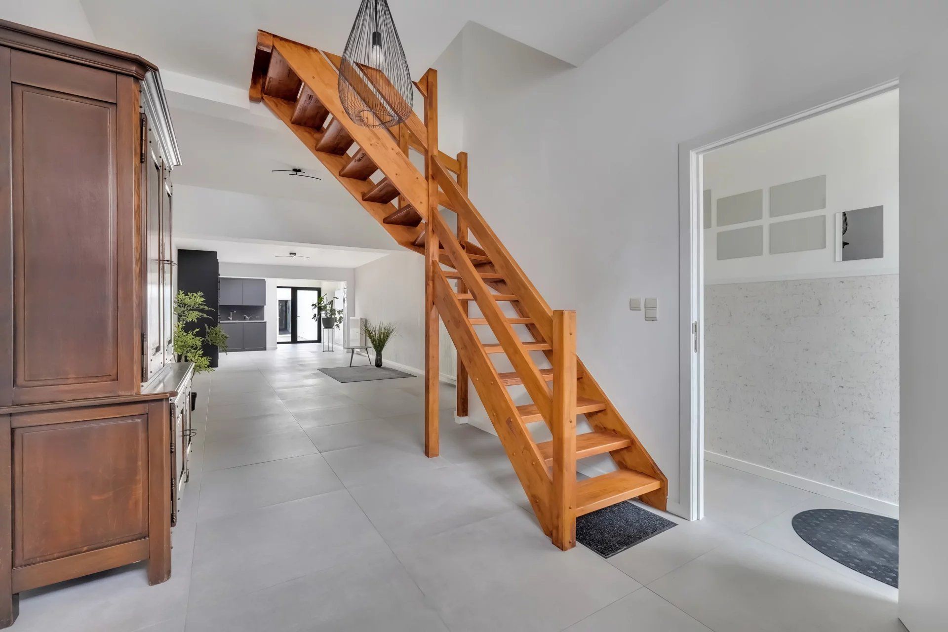Gerenoveerde rijwoning nabij centrum foto 6
