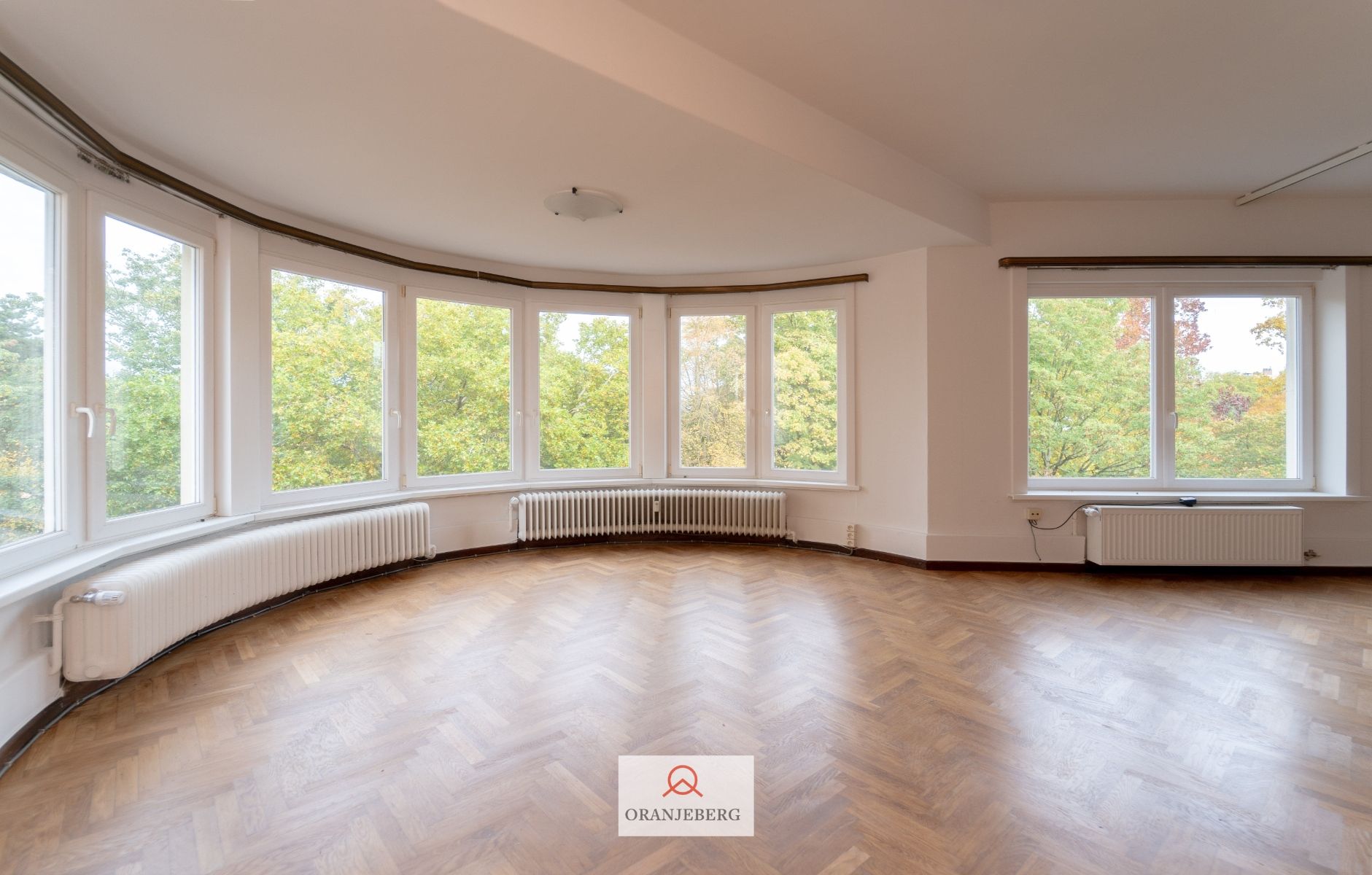 Exclusief en ruim appartement (143  m²)  met zicht op het park foto 4