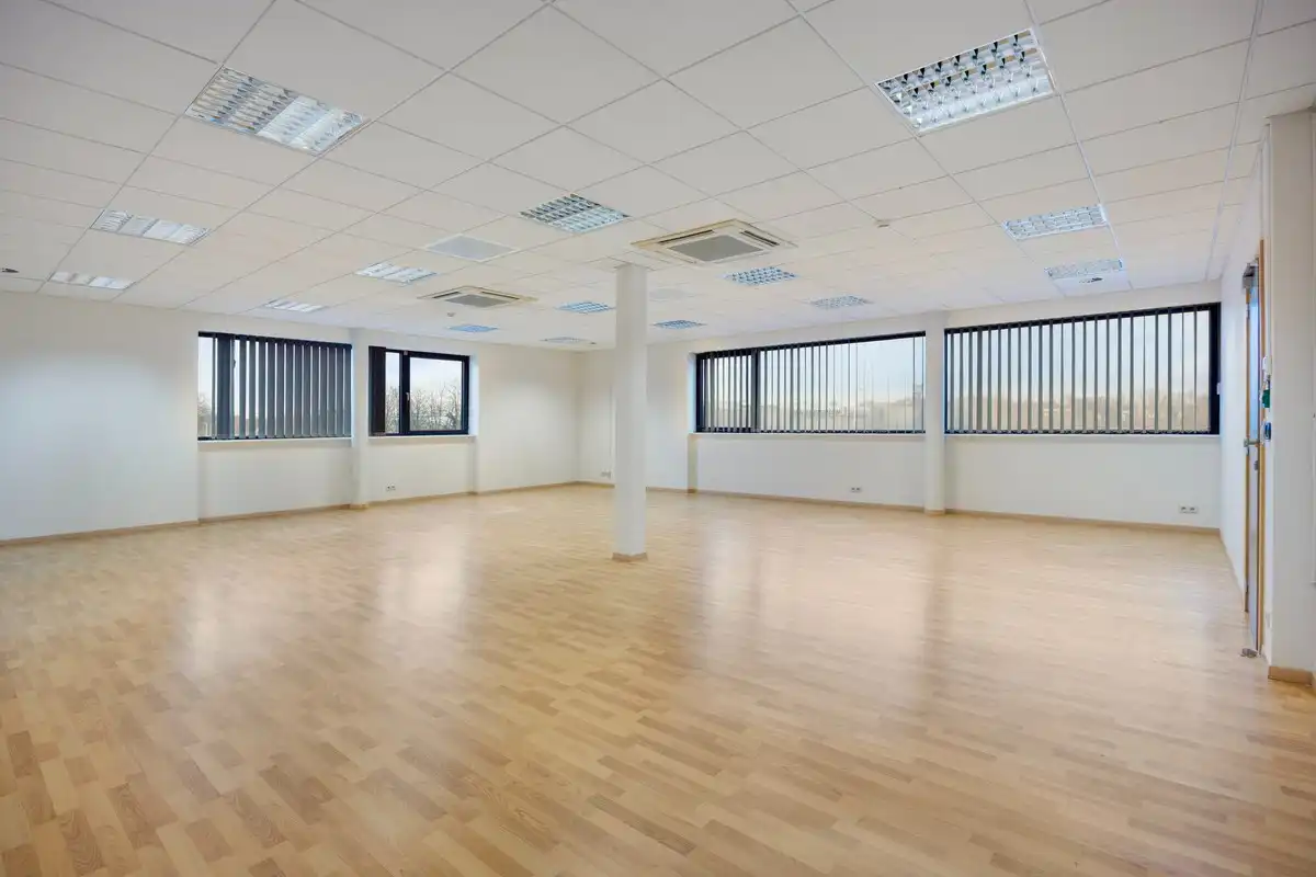 Kantoor te koop in het industriepark te Haasrode/Heverlee met 14 parkings - opp. 626 m² - verkoop van aandelen foto 17