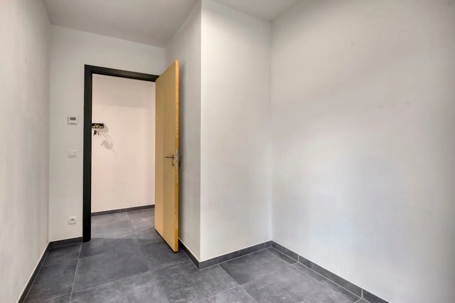 ENERGIEZUINIG (E-PEIL 15) GELIJKVLOERS APPARTEMENT MET TERRAS TE DIEST! foto 24