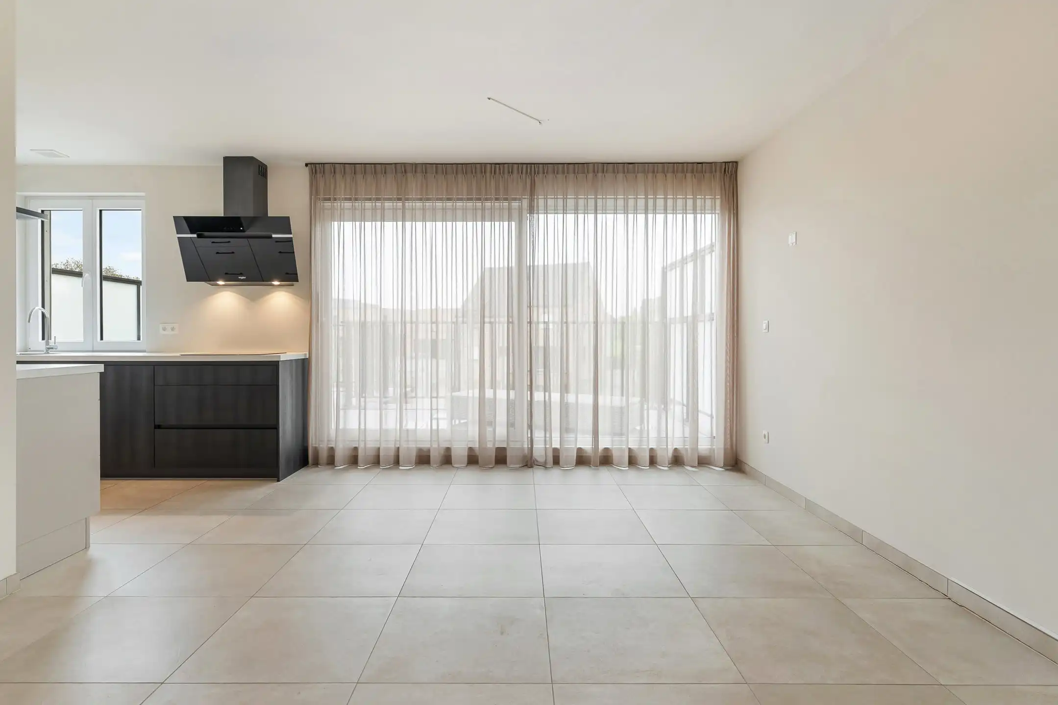 Recent duplex appartement met 2 parkings te Zichen foto 2