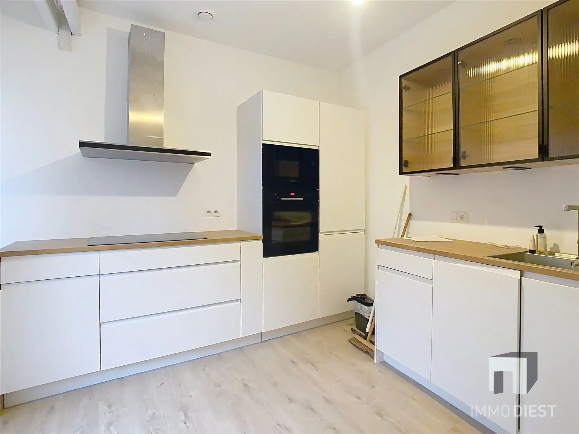 Knap appartement met terras en 1 slpk - centrum Diest - veel lichtinval foto 9