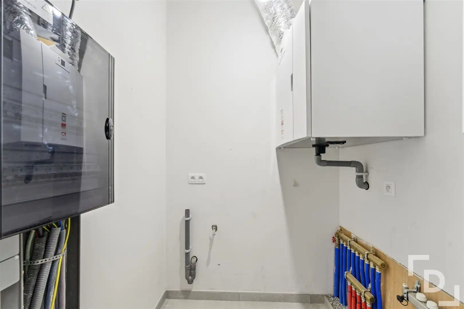 Nieuwbouwappartement in hartje Ieper foto 6