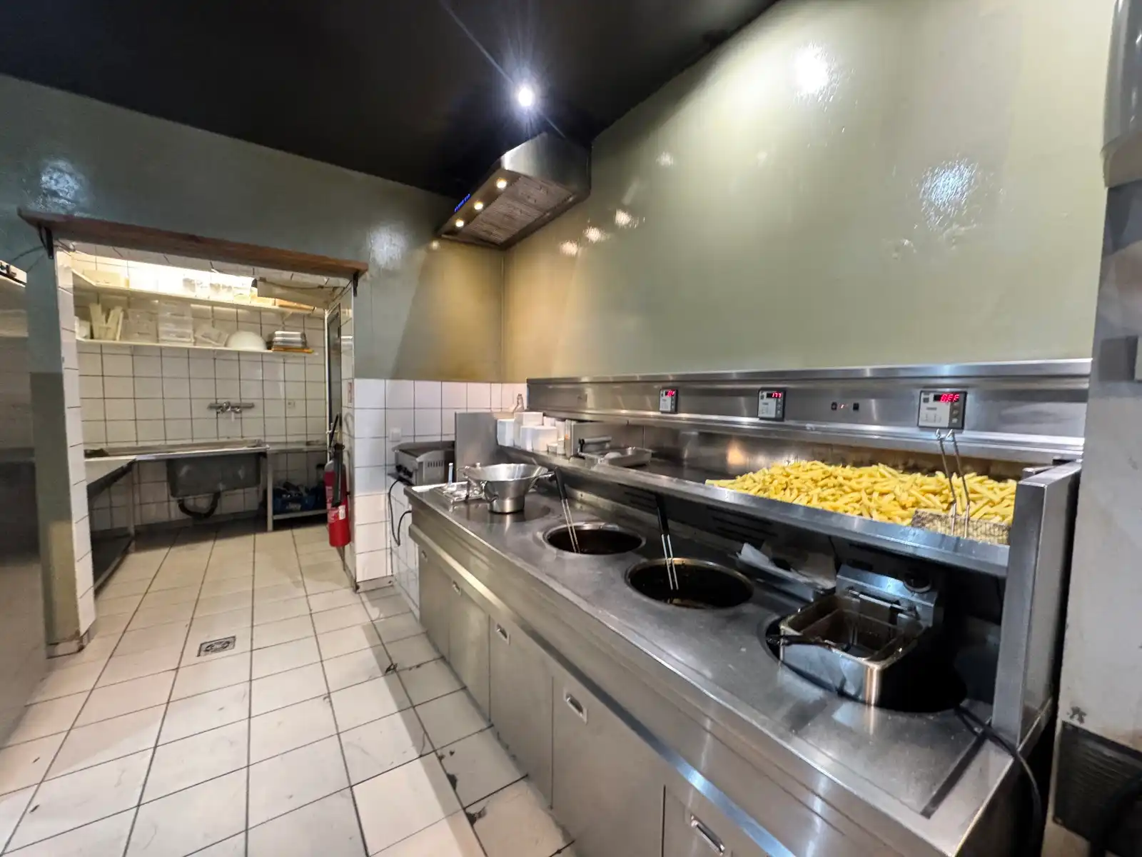 Overname handelsfonds – Frituur op toplocatie aan de Marnix foto 3