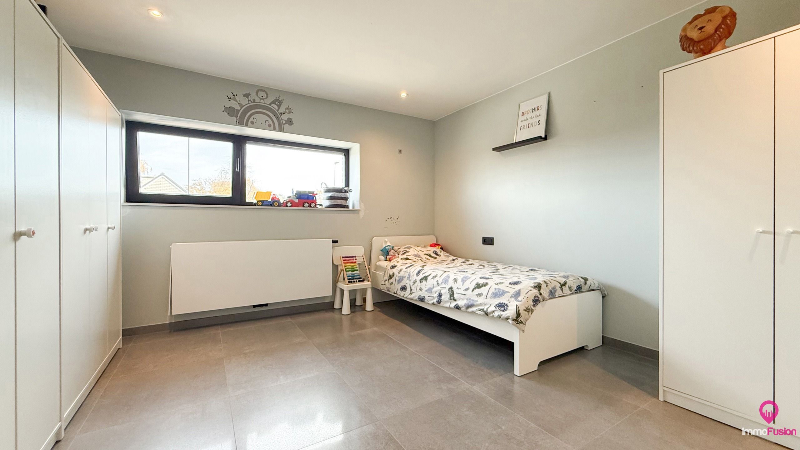 Instapklare, volledig gerenoveerde woning met 4 slaapkamers! foto 28