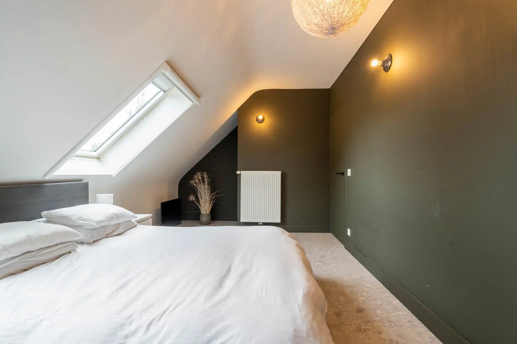 Recent duplex met 2 slpk en eigen inkom foto 19