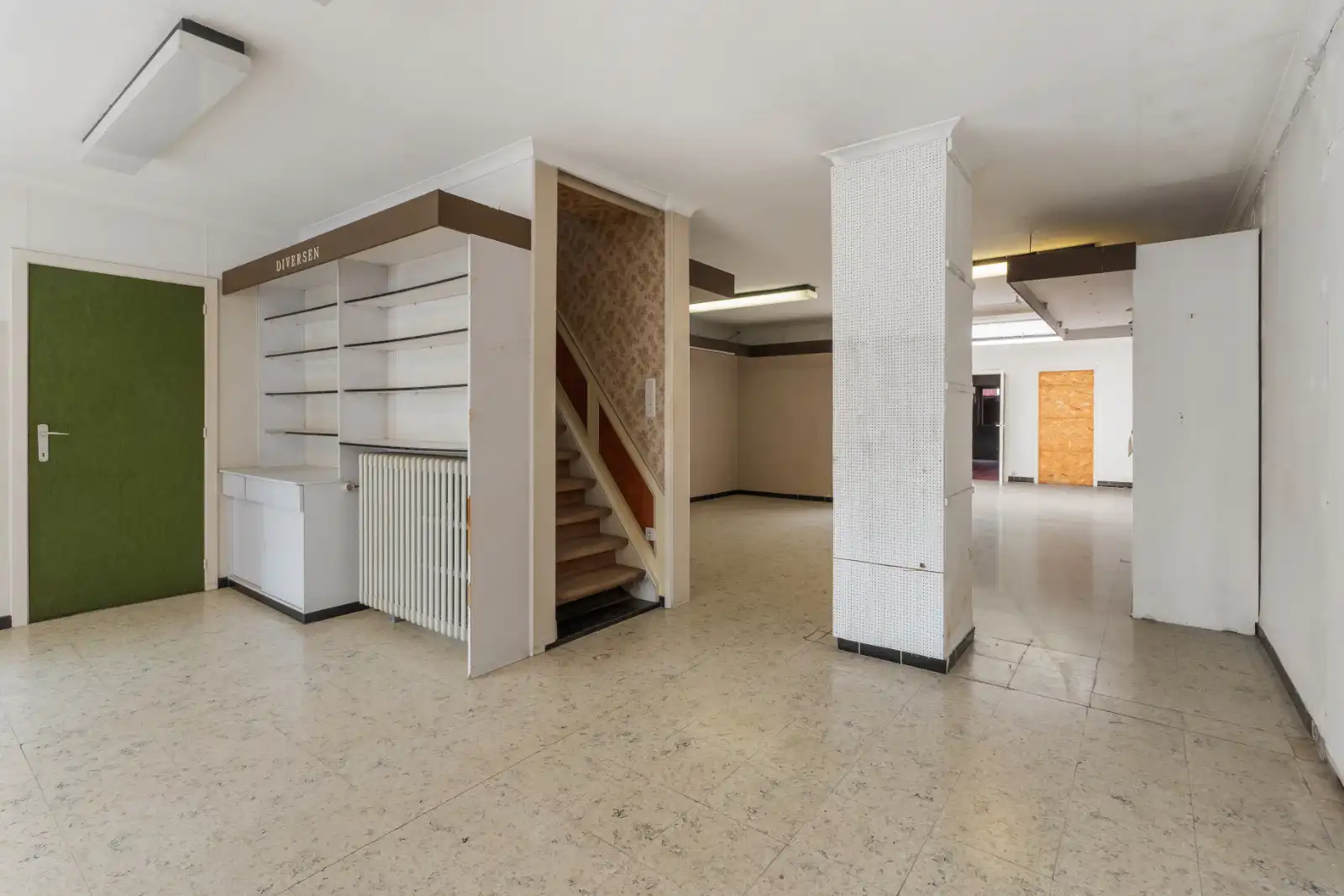 Handelswoning met opslagruimte (112,60m2) in centrum Ardooie! foto 5