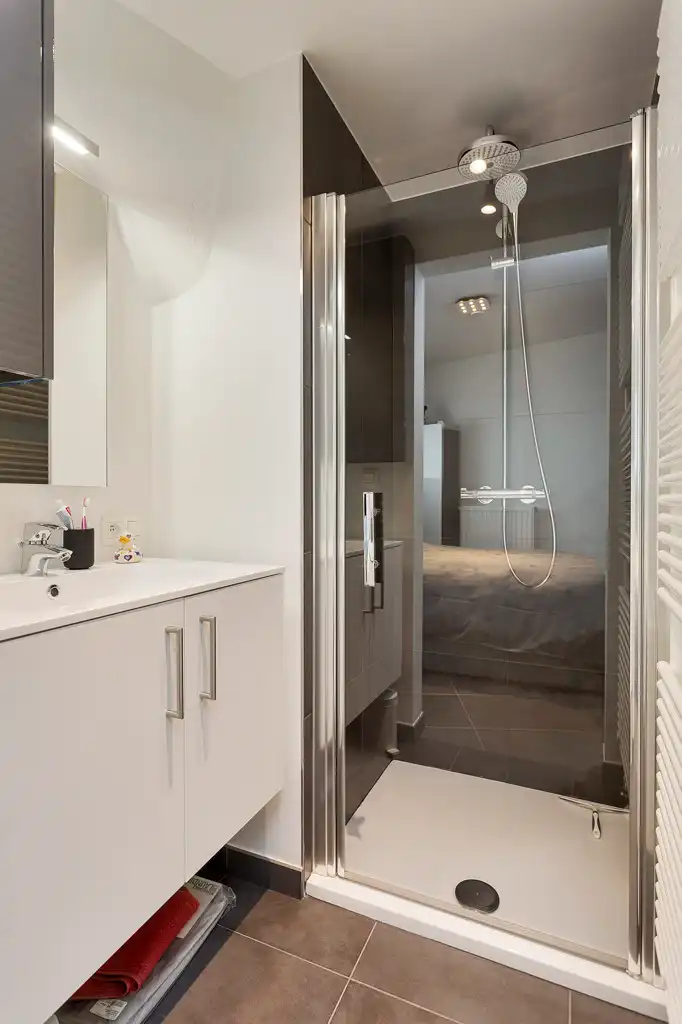 Appartement in goede staat met overdekte autostaanplaats foto 7
