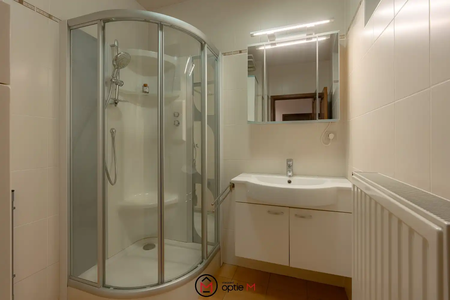 Instapklaar appartement met 2 slaapkamers en garage op toplocatie in Hasselt foto 13