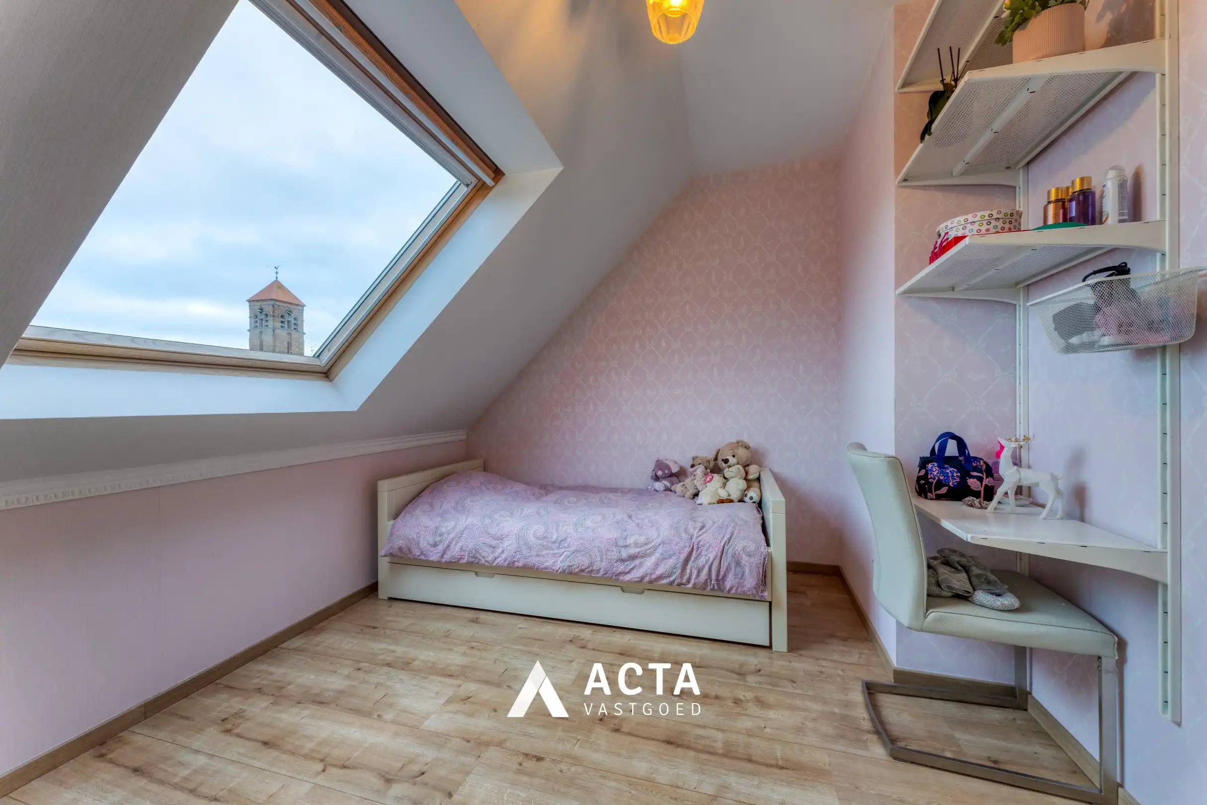 Instapklaar duplexappartement met twee slaapkamers en terras! foto 14