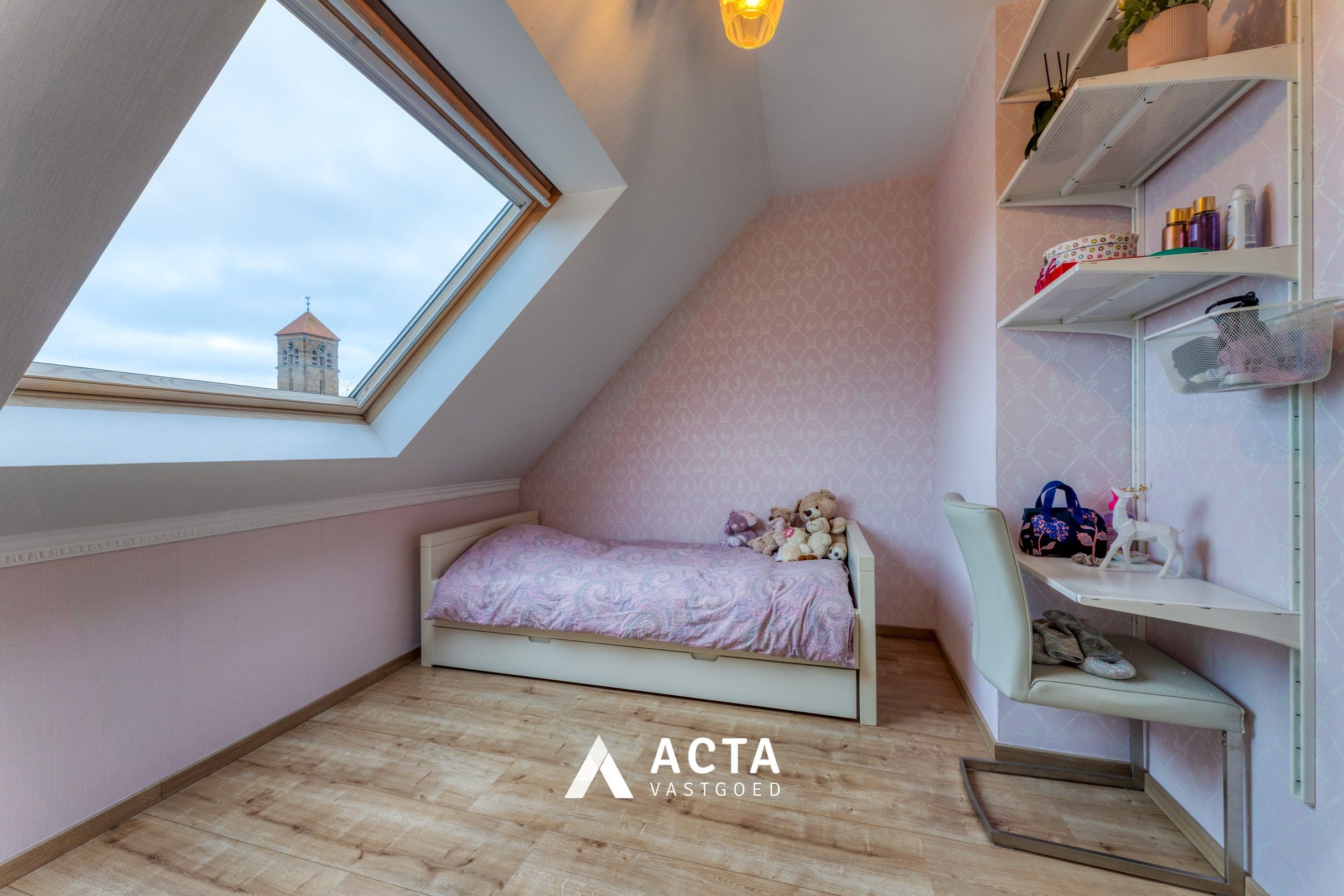 Instapklaar duplexappartement met twee slaapkamers en terras! foto 13