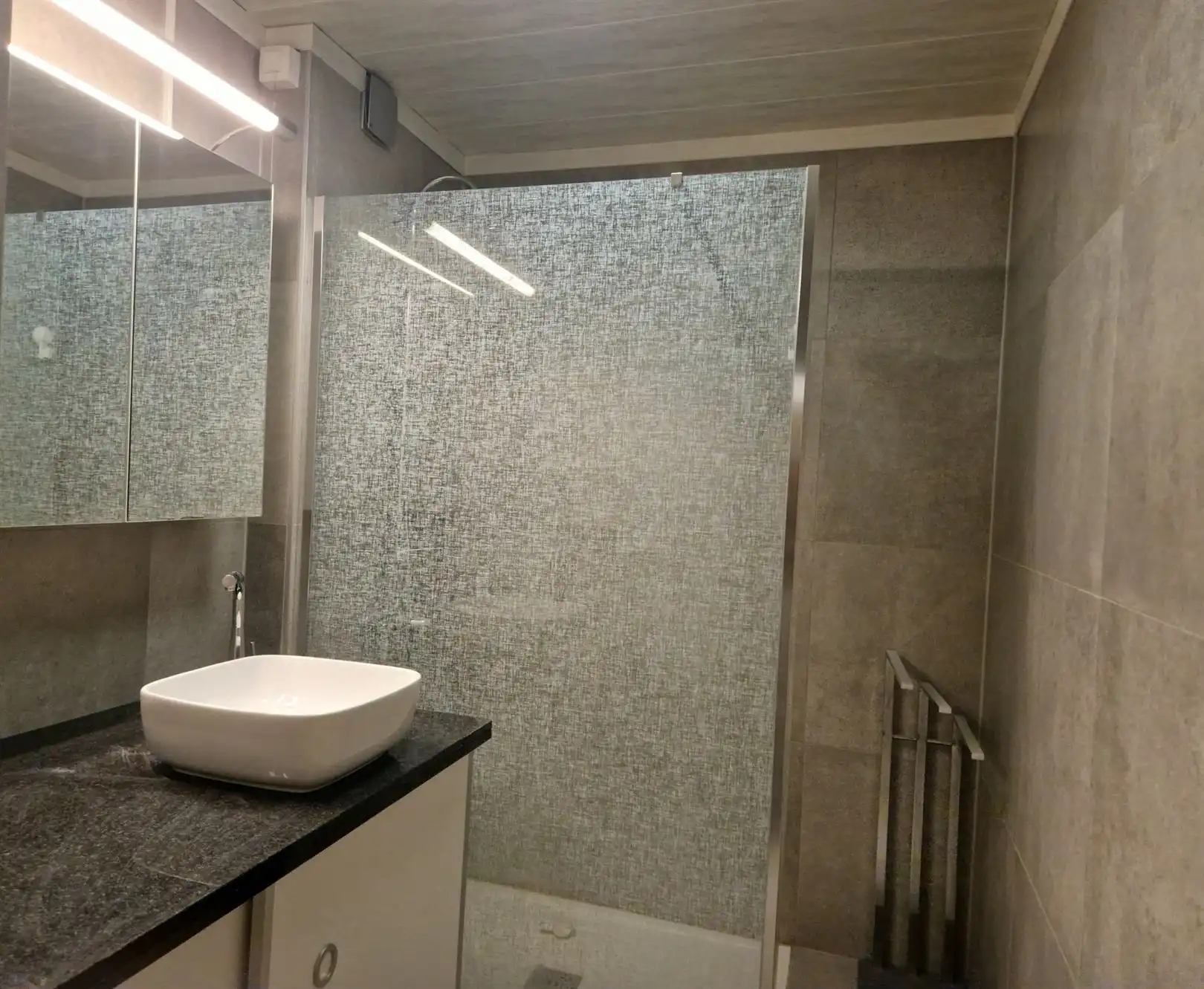 Gunstig gelegen appartement met terras en garagebox. foto 5