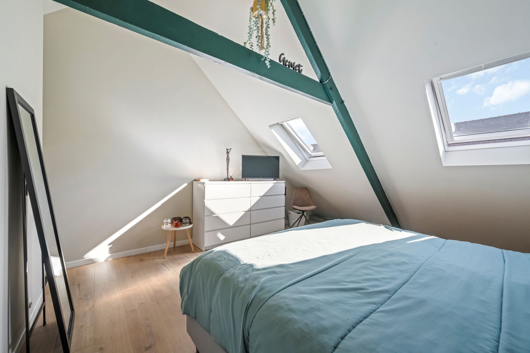 Smaakvol gerenoveerde woning in het hart van Assebroek foto 12