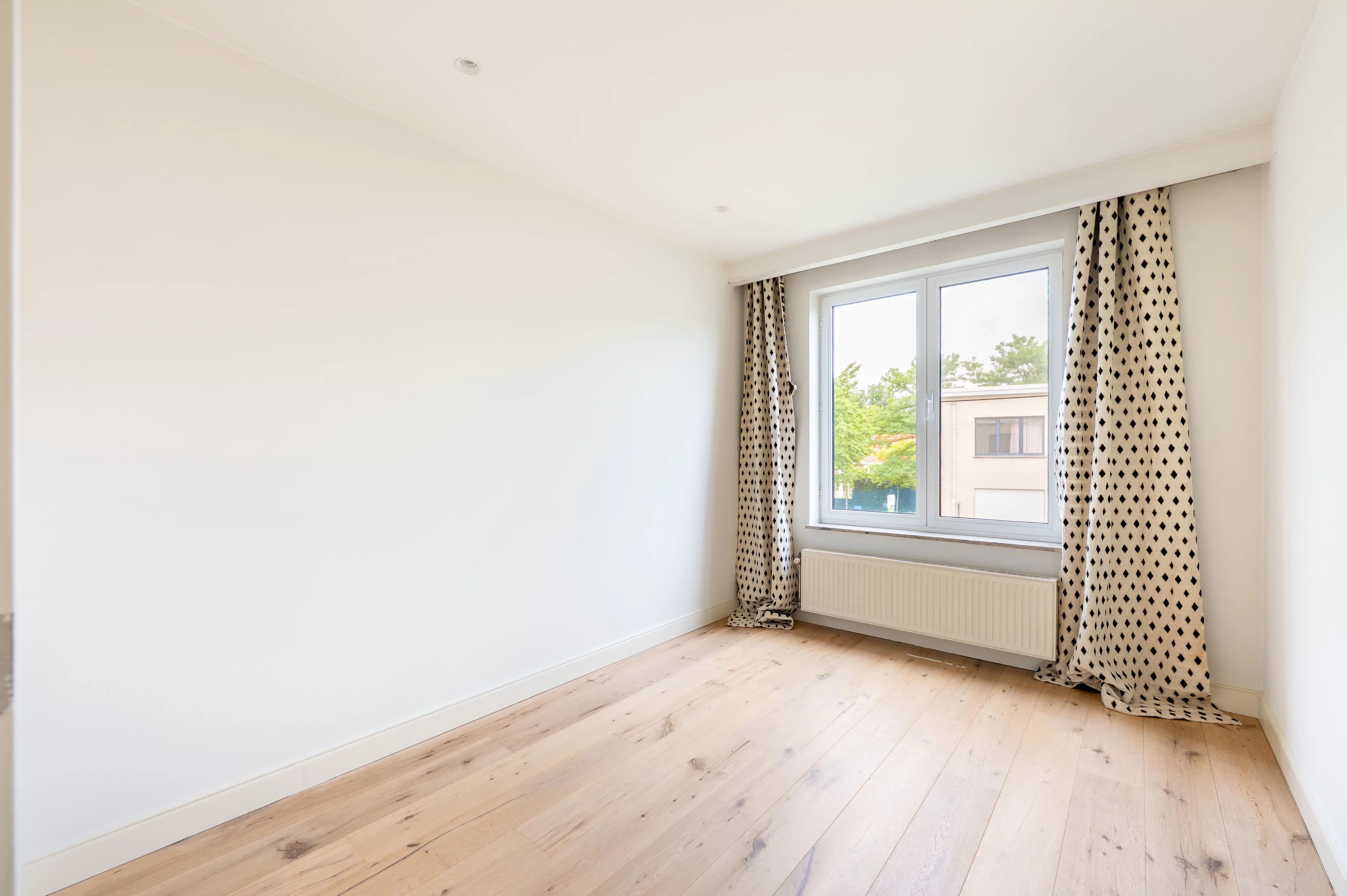 Instapklaar appartement met zonnig terras en garagebox in Brasschaat! foto 17