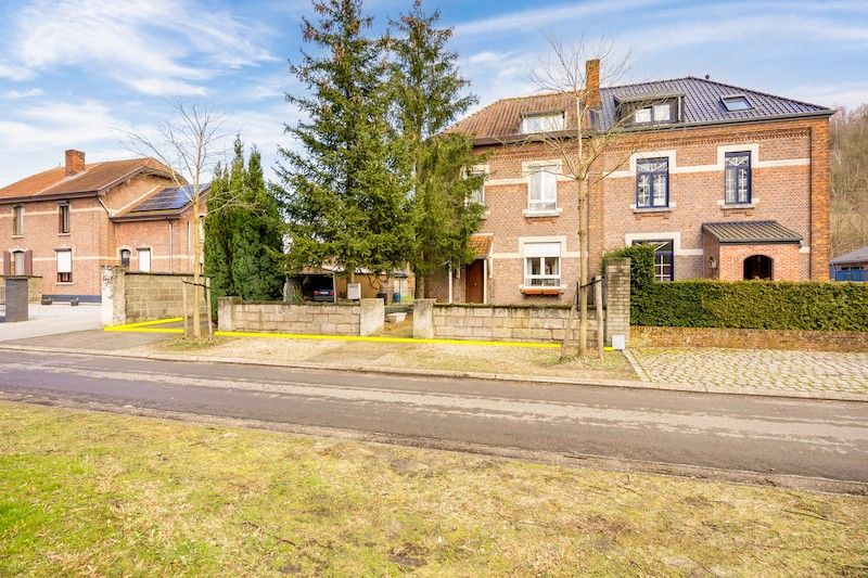 Statige renovatiewoning in charmante laan foto 18