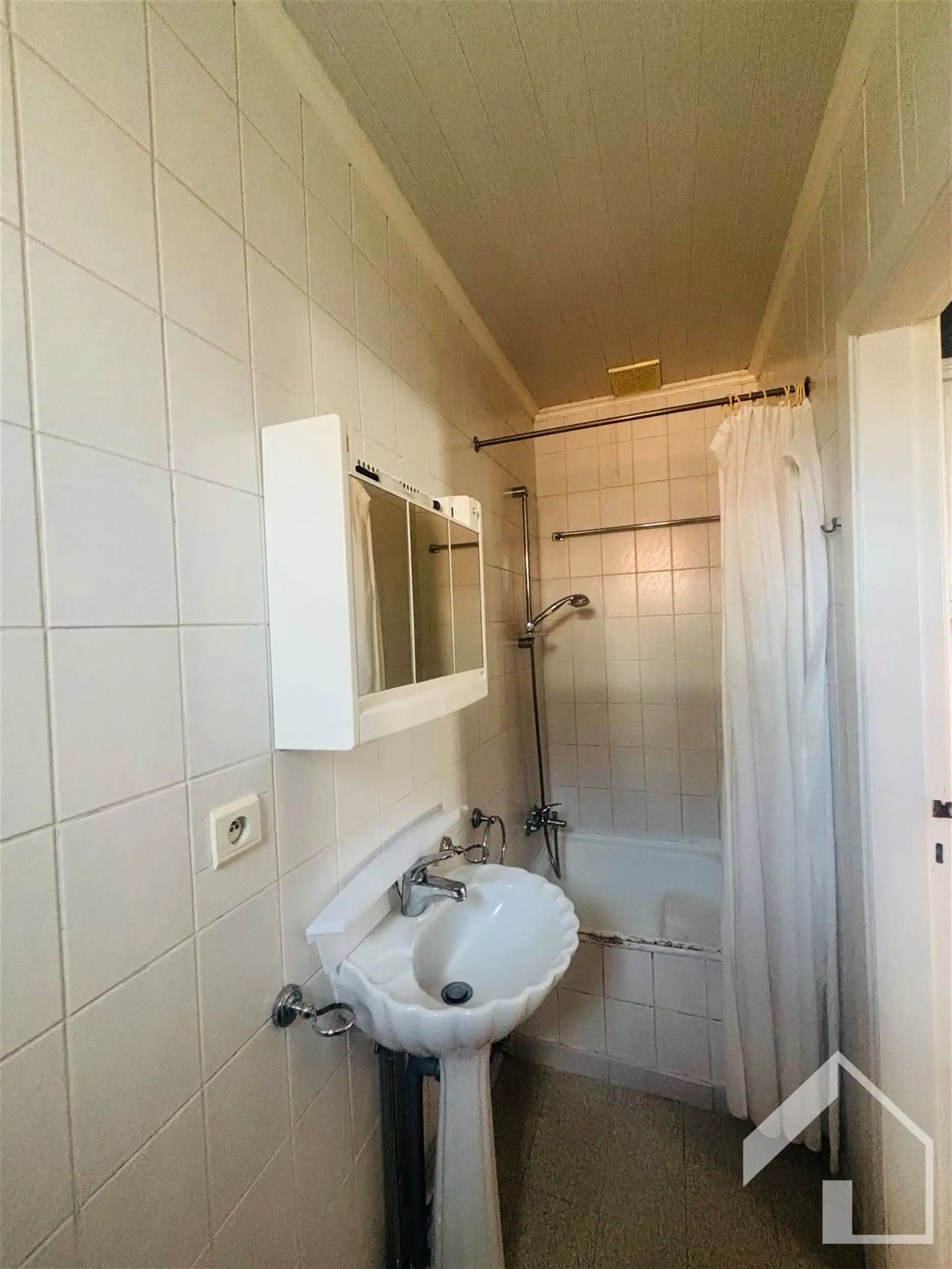 Te renoveren woning foto 7