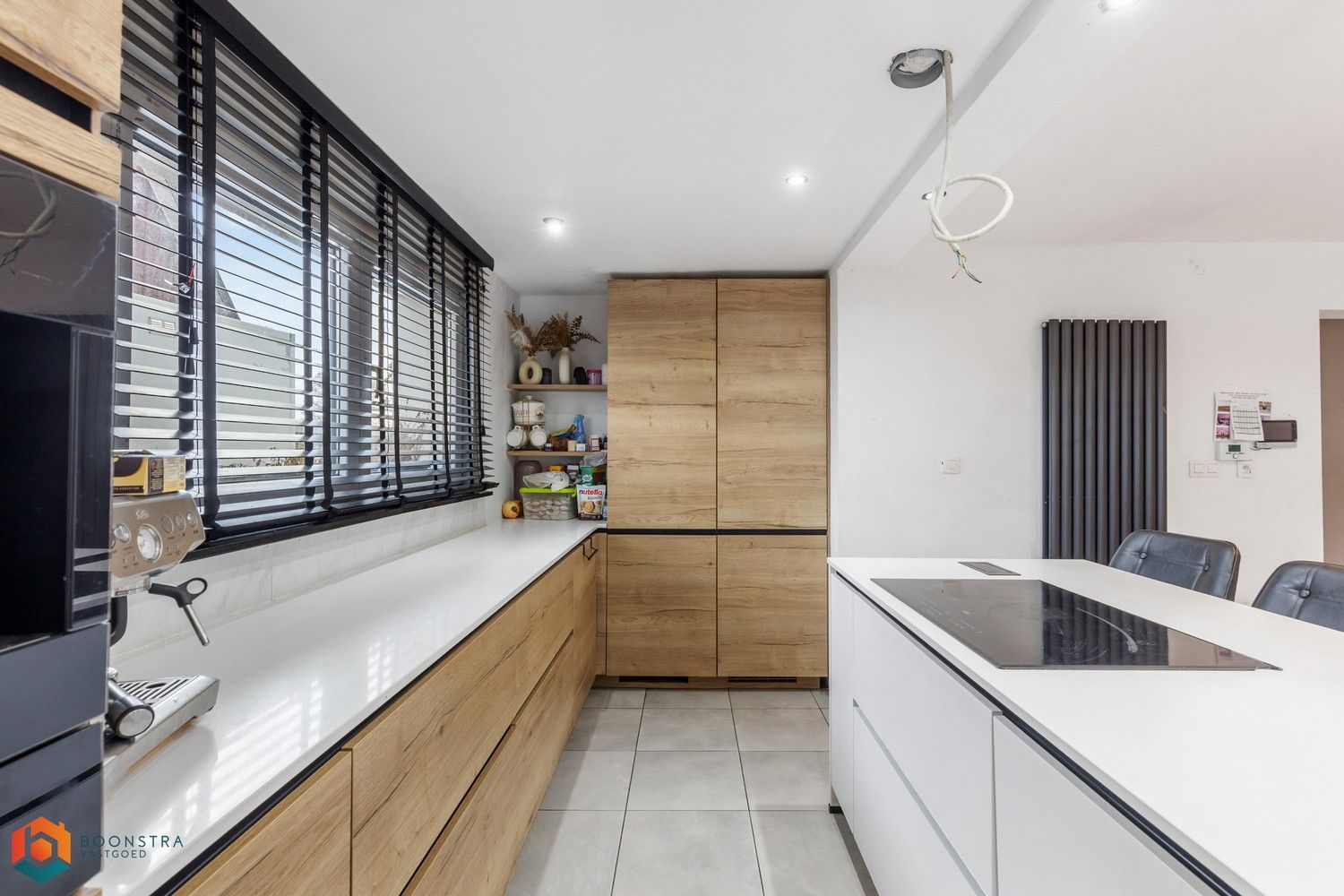 Woning met 4 slpkrs en garage op perceel van 1401 m² foto 10