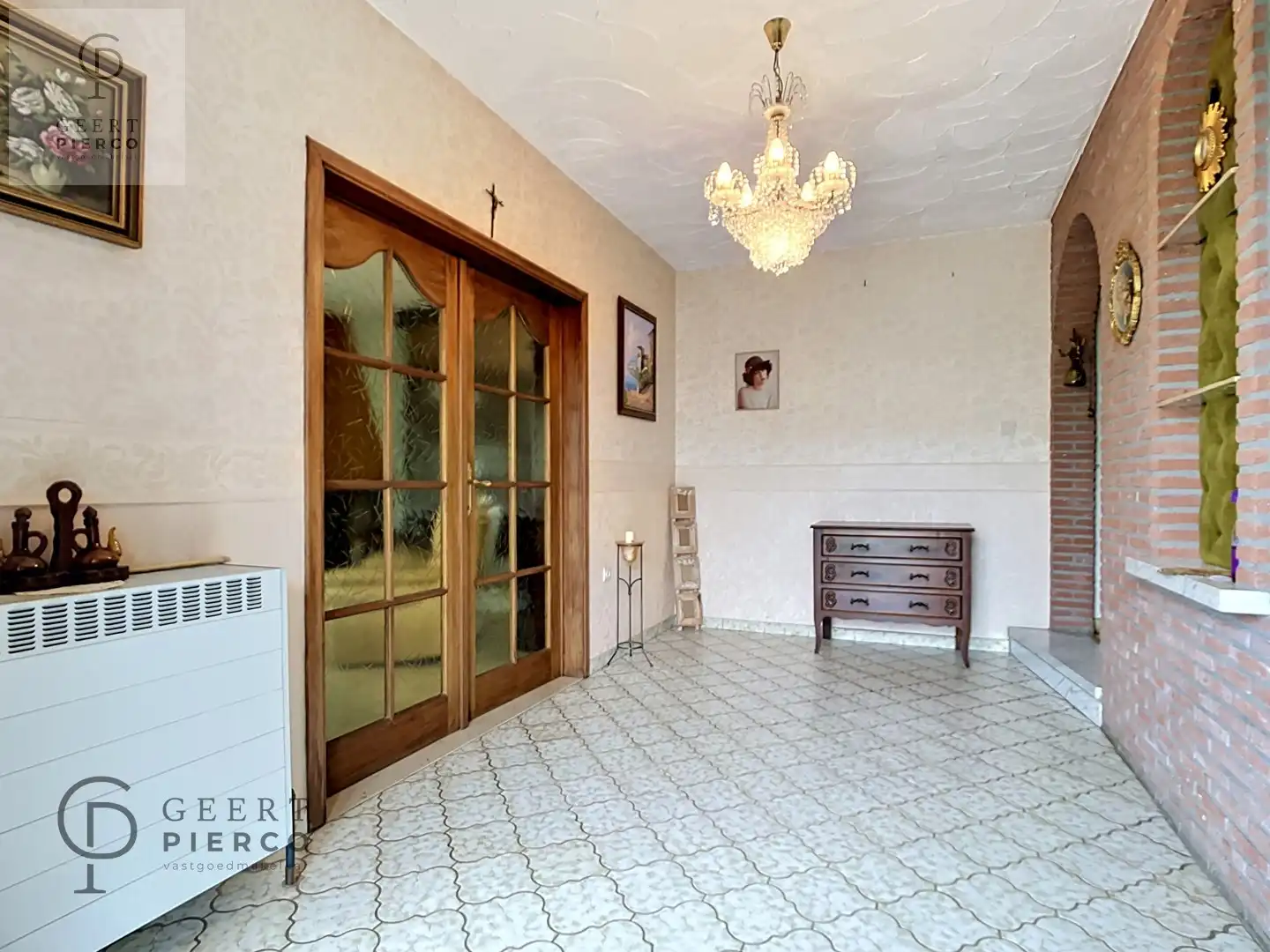 Zeer ruime bungalow gelegen op een uiterst rustig perceel foto 6