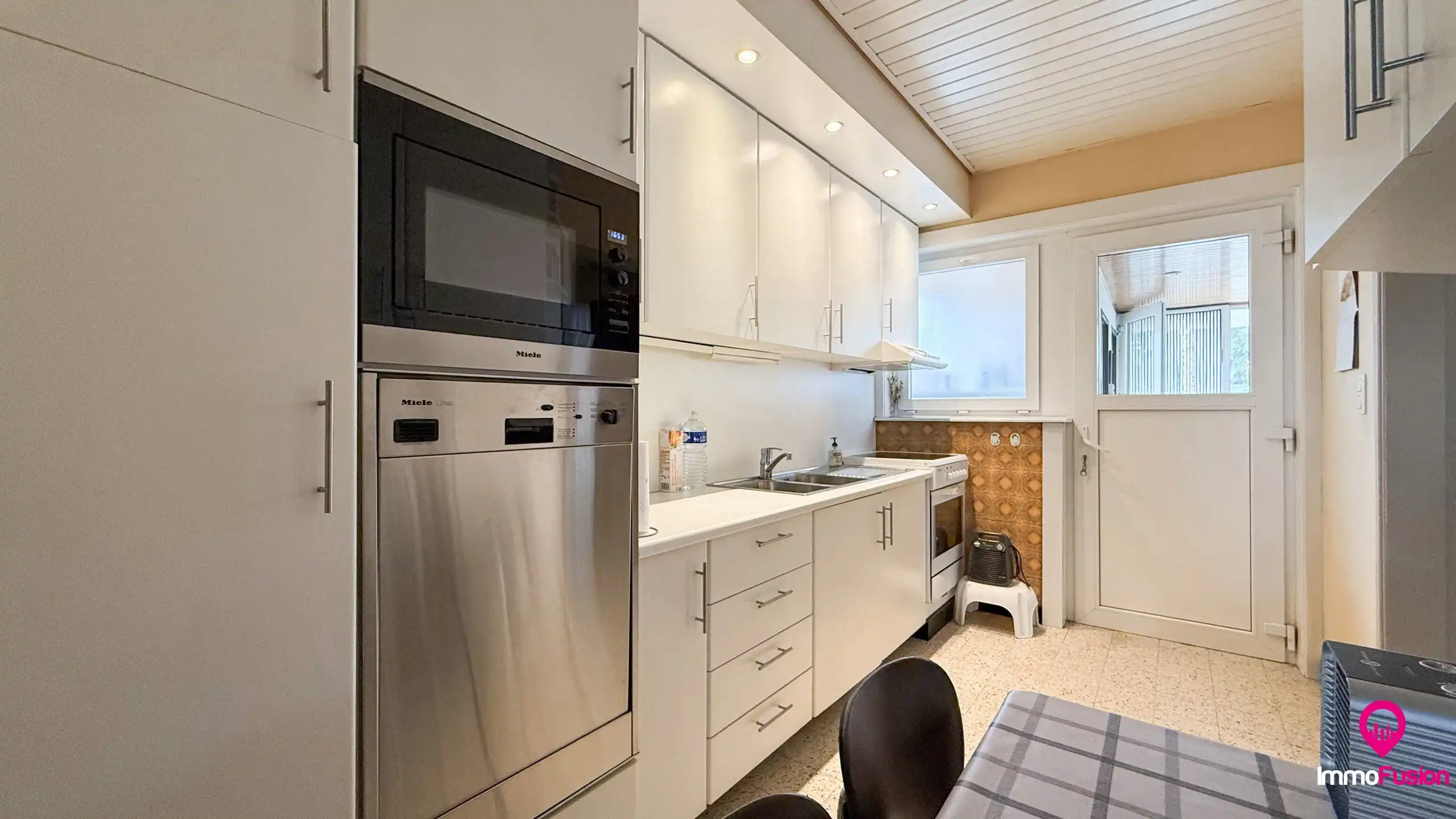 Gezinswoning met 3 slaapkamers in het hartje van Heusden foto 9