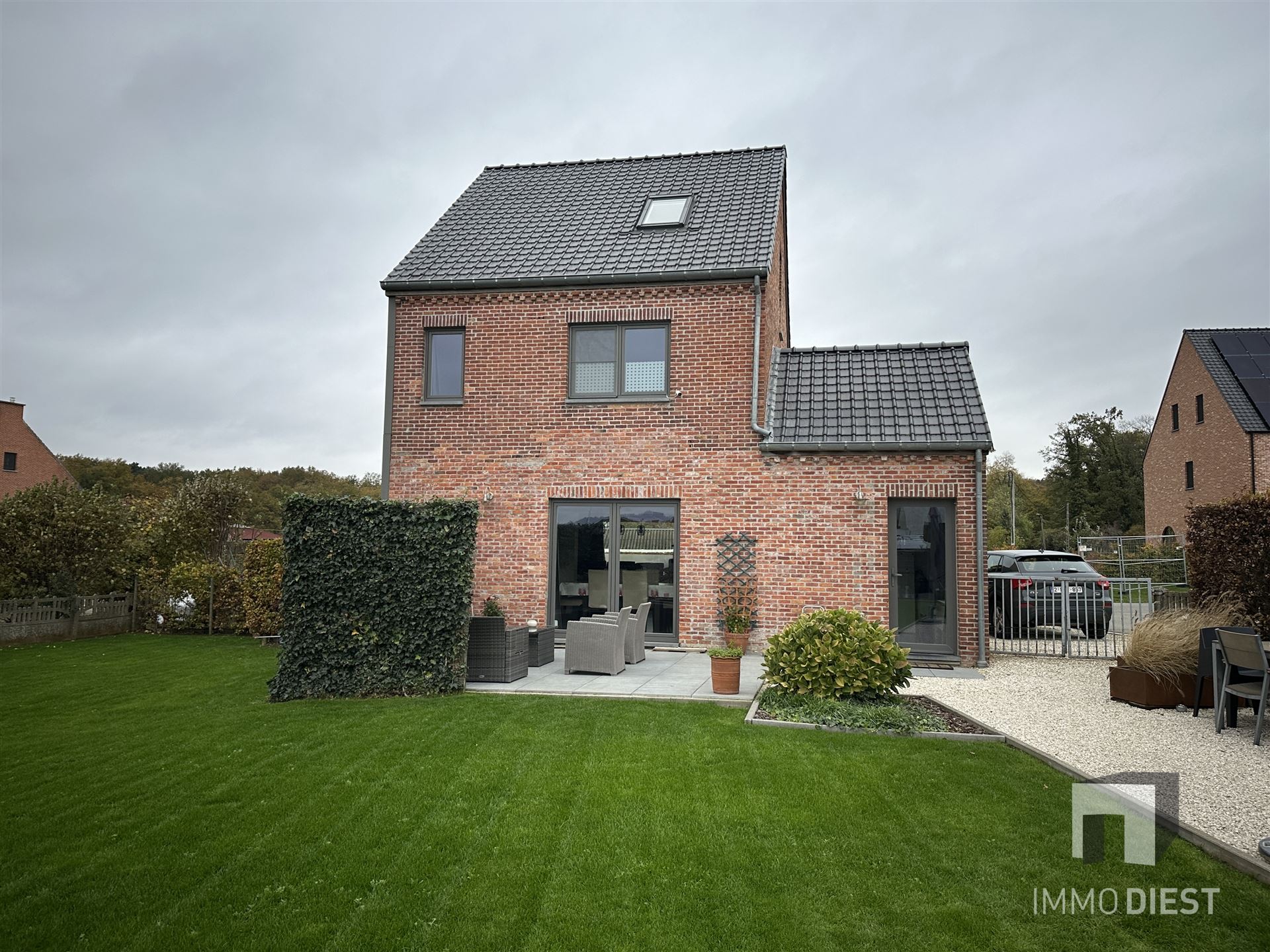 Instapklare woning met 3 slaapkamers en zonnige tuin foto 14