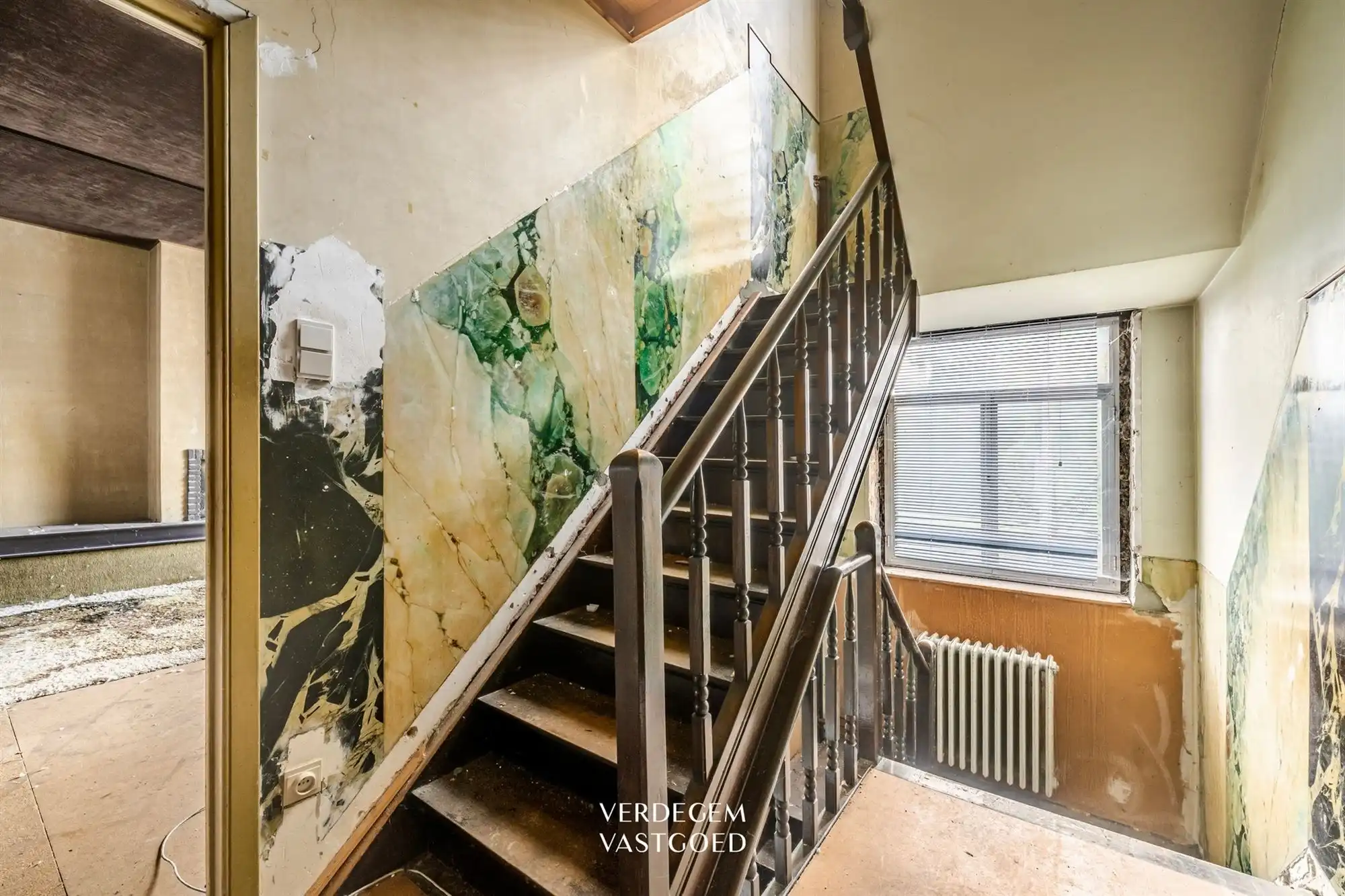 Renovatieproject: centraal gelegen handelspand met woonst en tuin foto 9