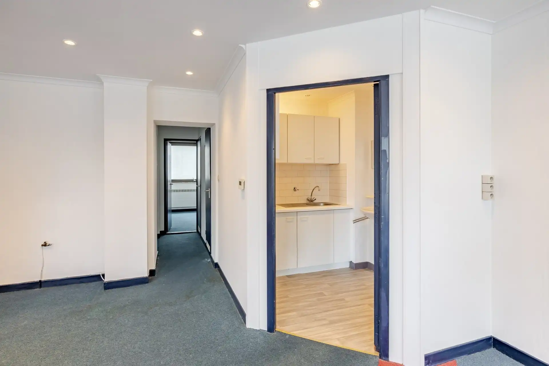 kantoorruimte van 90m² op centrumlocatie in Wetteren foto 8