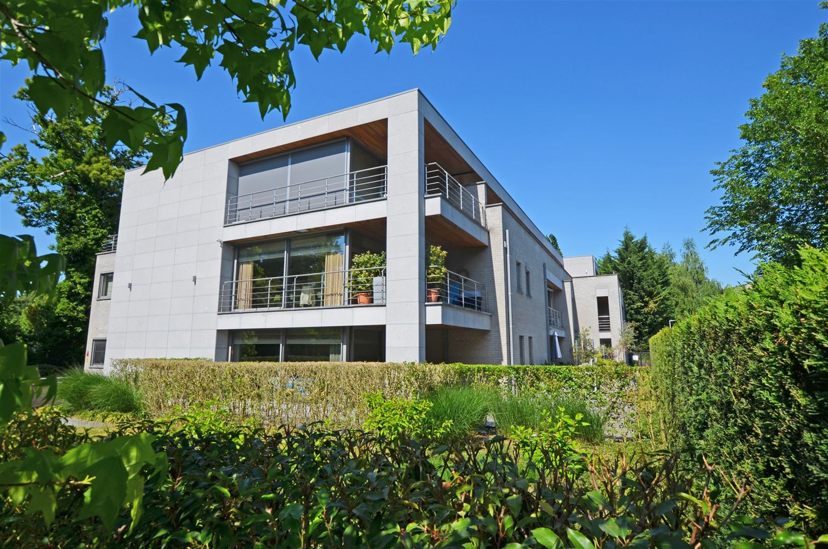 Instapklaar gelijkvloers appartement nabij het centrum foto 22