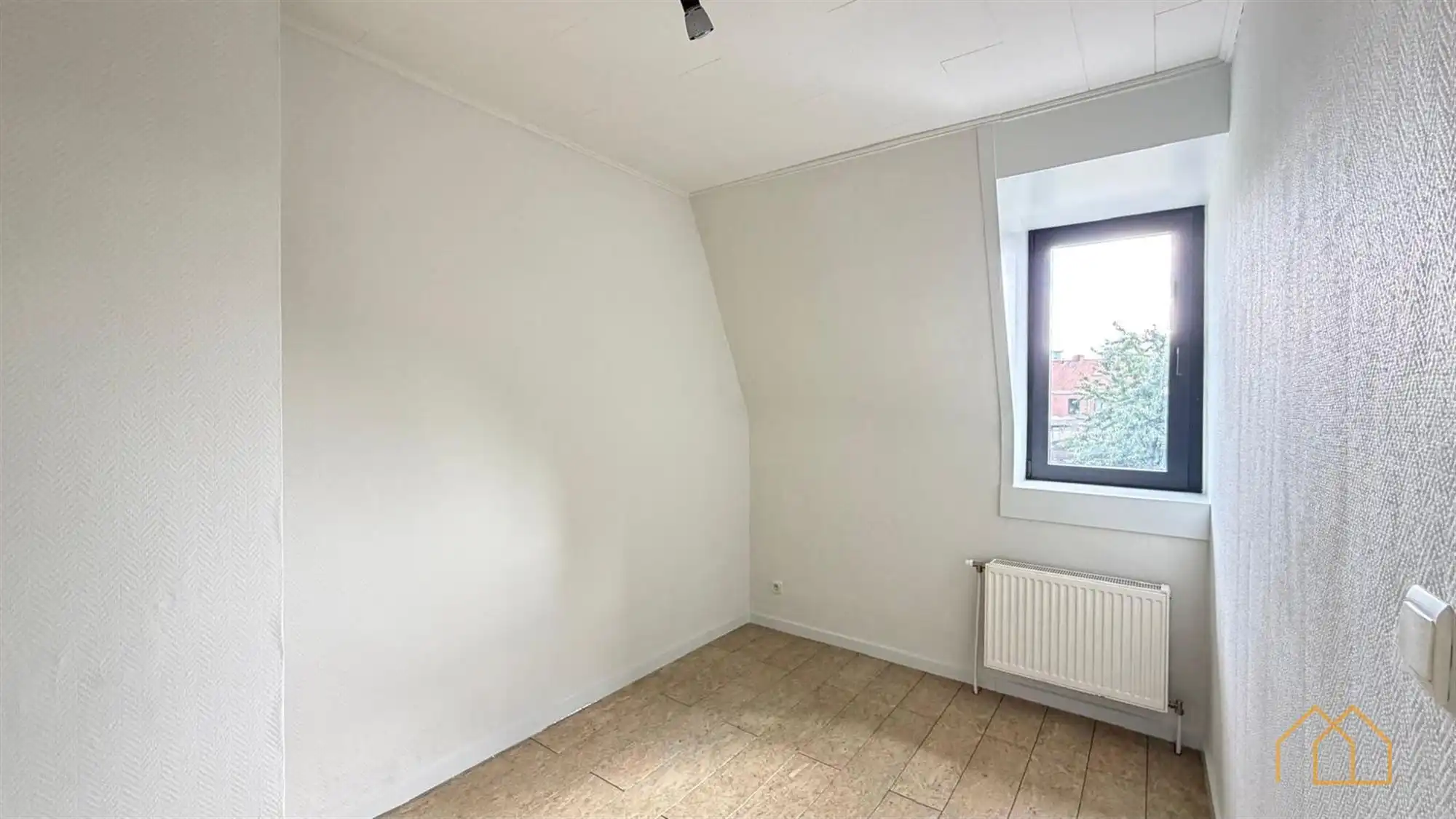Gerenoveerde rijwoning met tuin foto 15