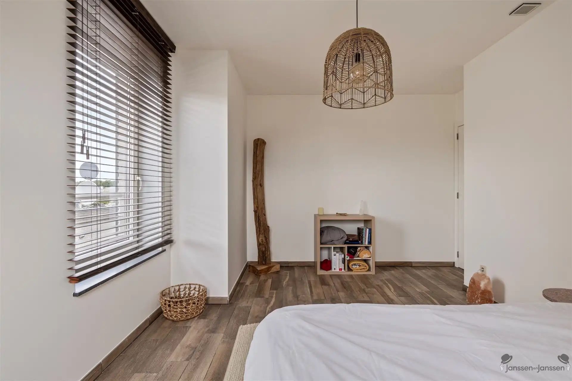 Ruim nieuwbouw appartement met 2 slaapkamers (bemeubeld)  foto 13