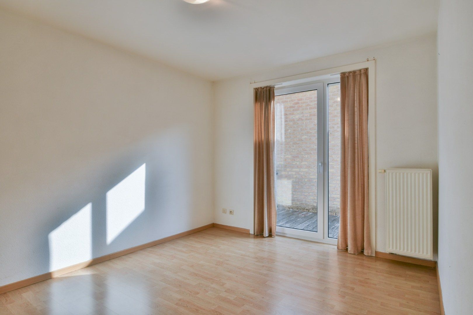 Gelijkvloersappartement te huur te Eernegem foto 5