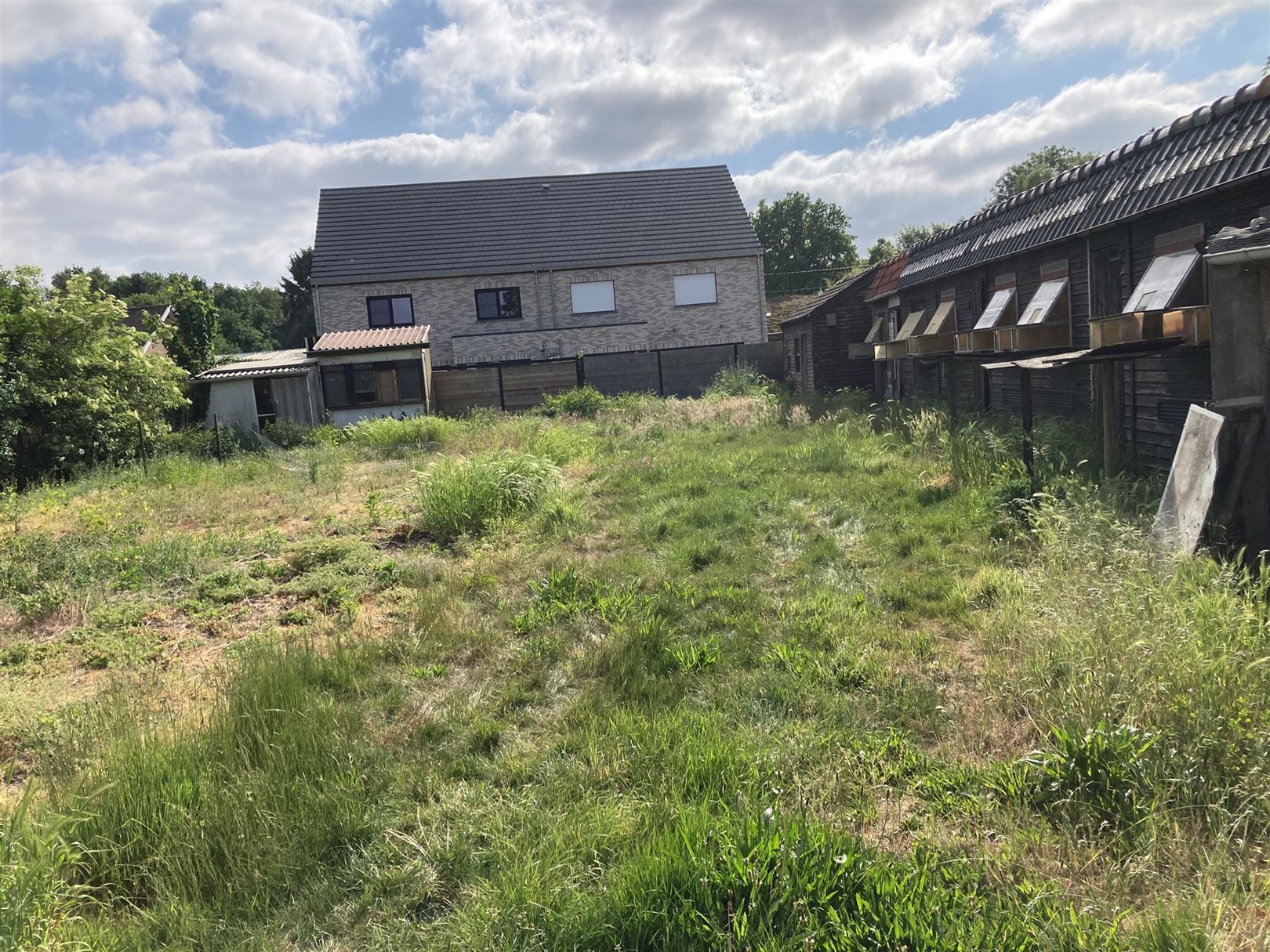 Af te breken woning op mooi perceel bouwgrond foto 5