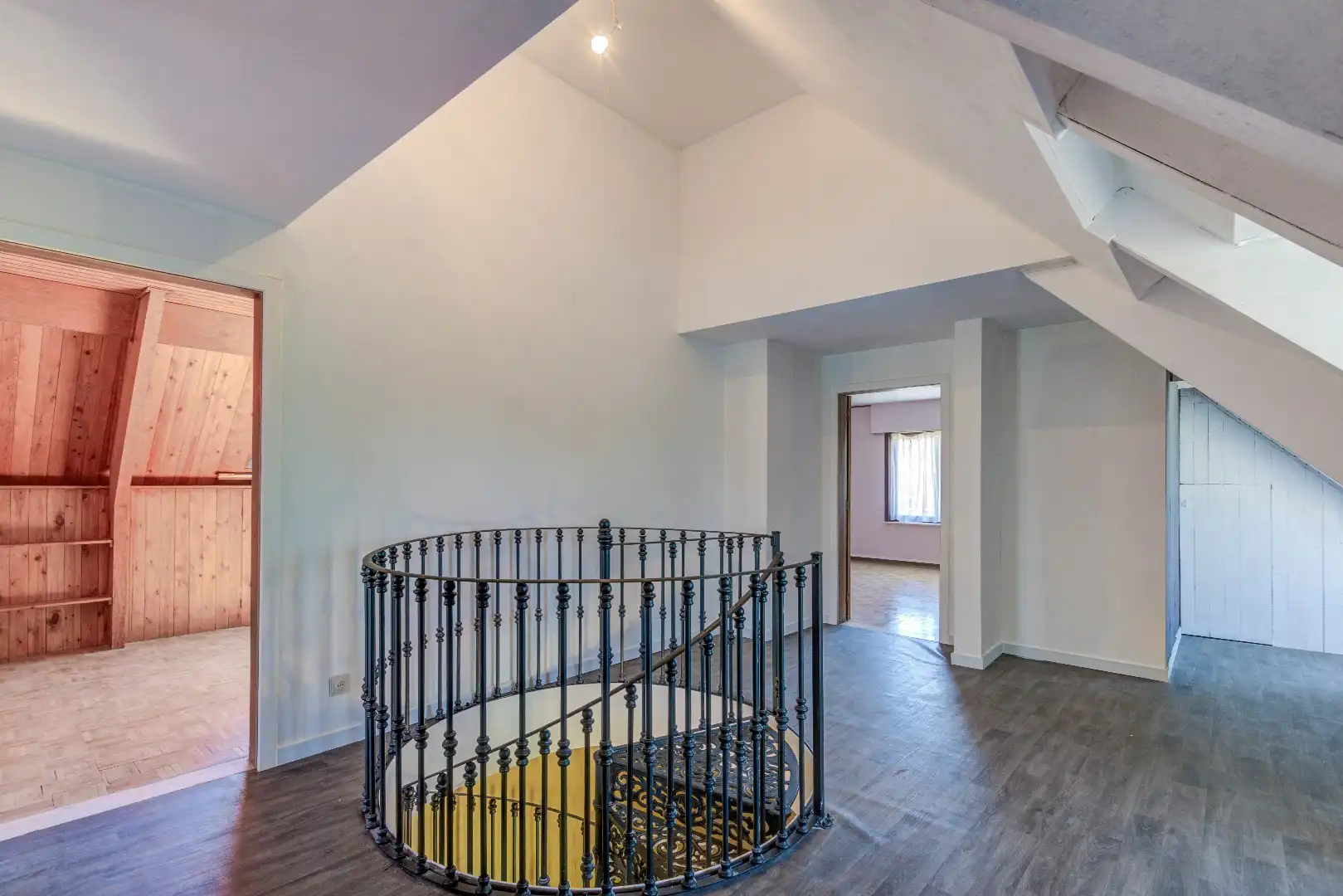 Ruime villa met 5 slaapkamers en grote tuin foto 16