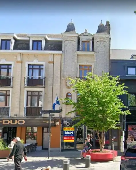 COMMERCIEEL GELIJKVLOERS HALLE BEESTENMARKT foto {{pictureIndex}}