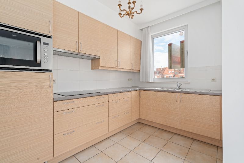 Appartement op 1eV met terras - nabij centrum! foto 6