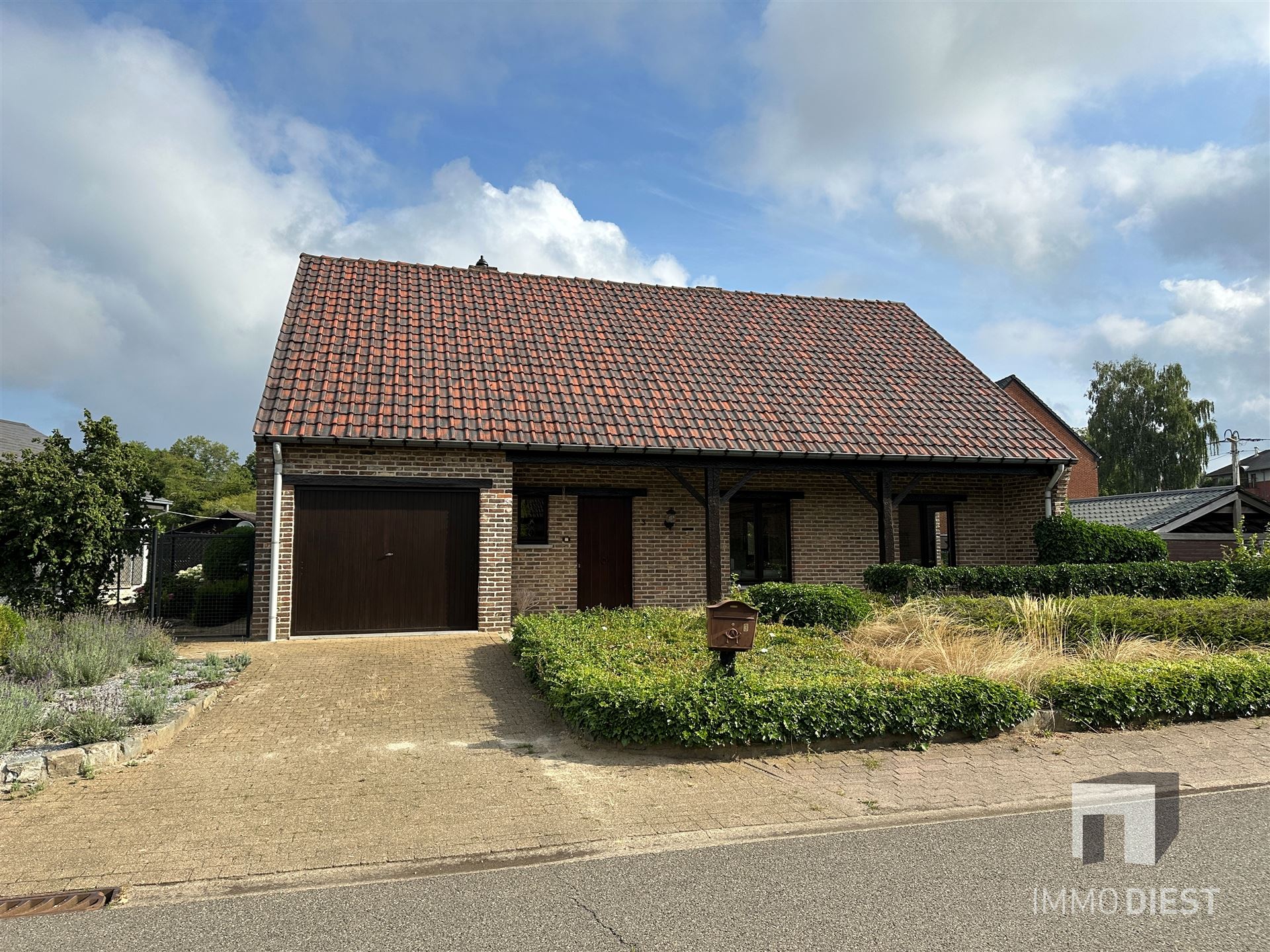 Woning te Molenstede, 3 slaapkamers, 4de mogelijk foto {{pictureIndex}}