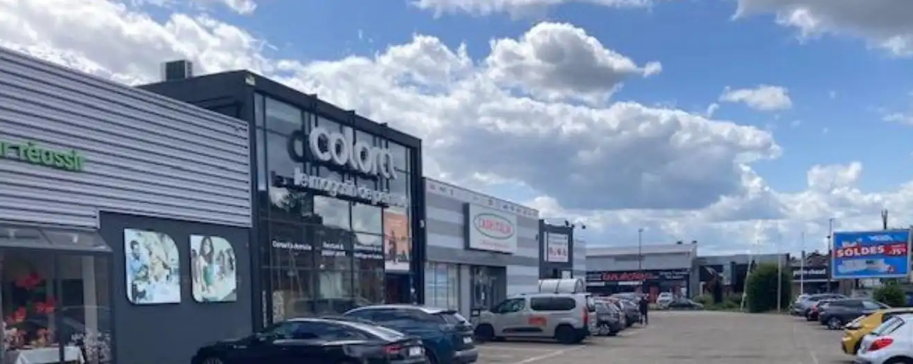 MODERNE BAANWINKEL MET PARKING foto 2