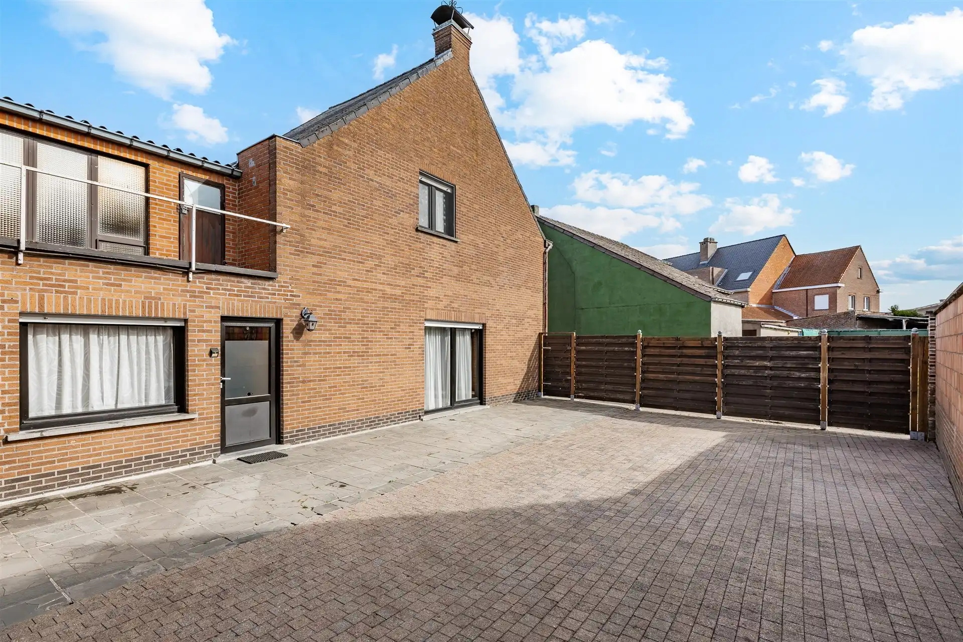Te renoveren woning met garage en polyvalente ruimte foto 16