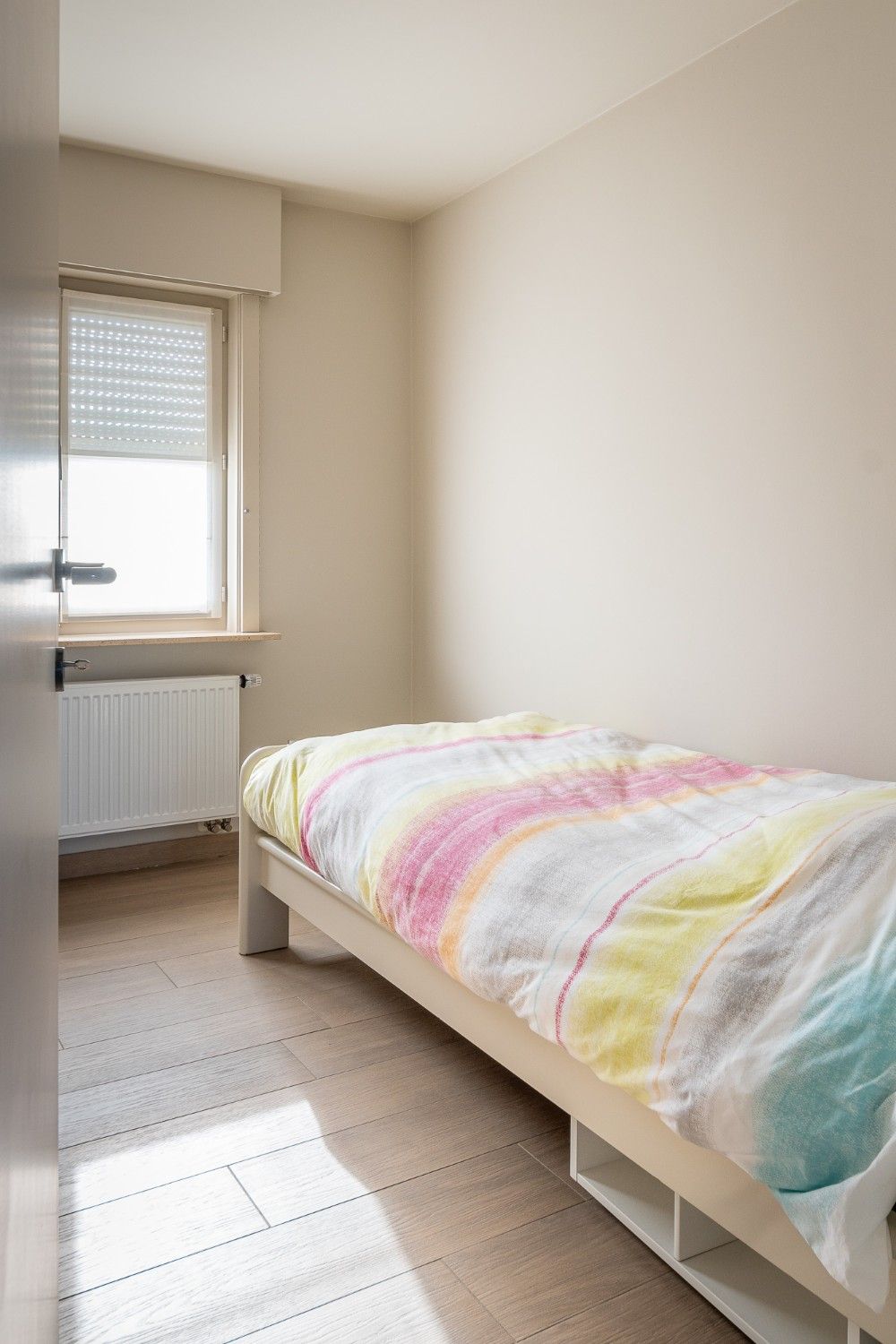 Rustig gelegen, ruime woning met magazijn foto 16