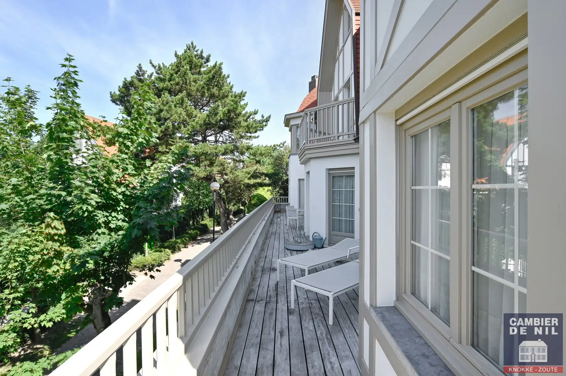 Ruim hoekappartment met terrassen, op enkele passen van het Albertplein foto 3