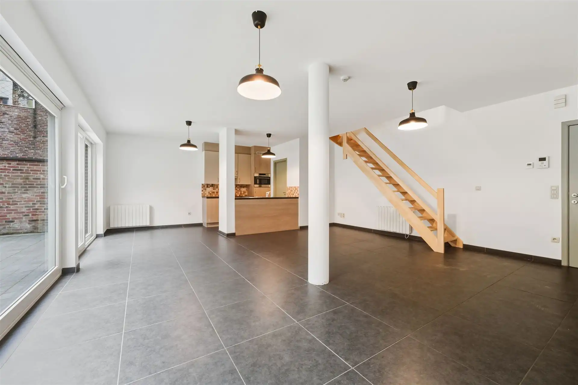 Duplex foto {{pictureIndex}}