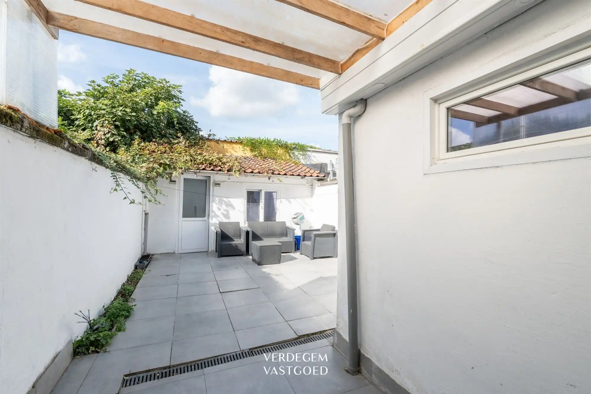 Instapklare en gezellige woning met 3 slaapkamers en fijne buitenplek foto 6