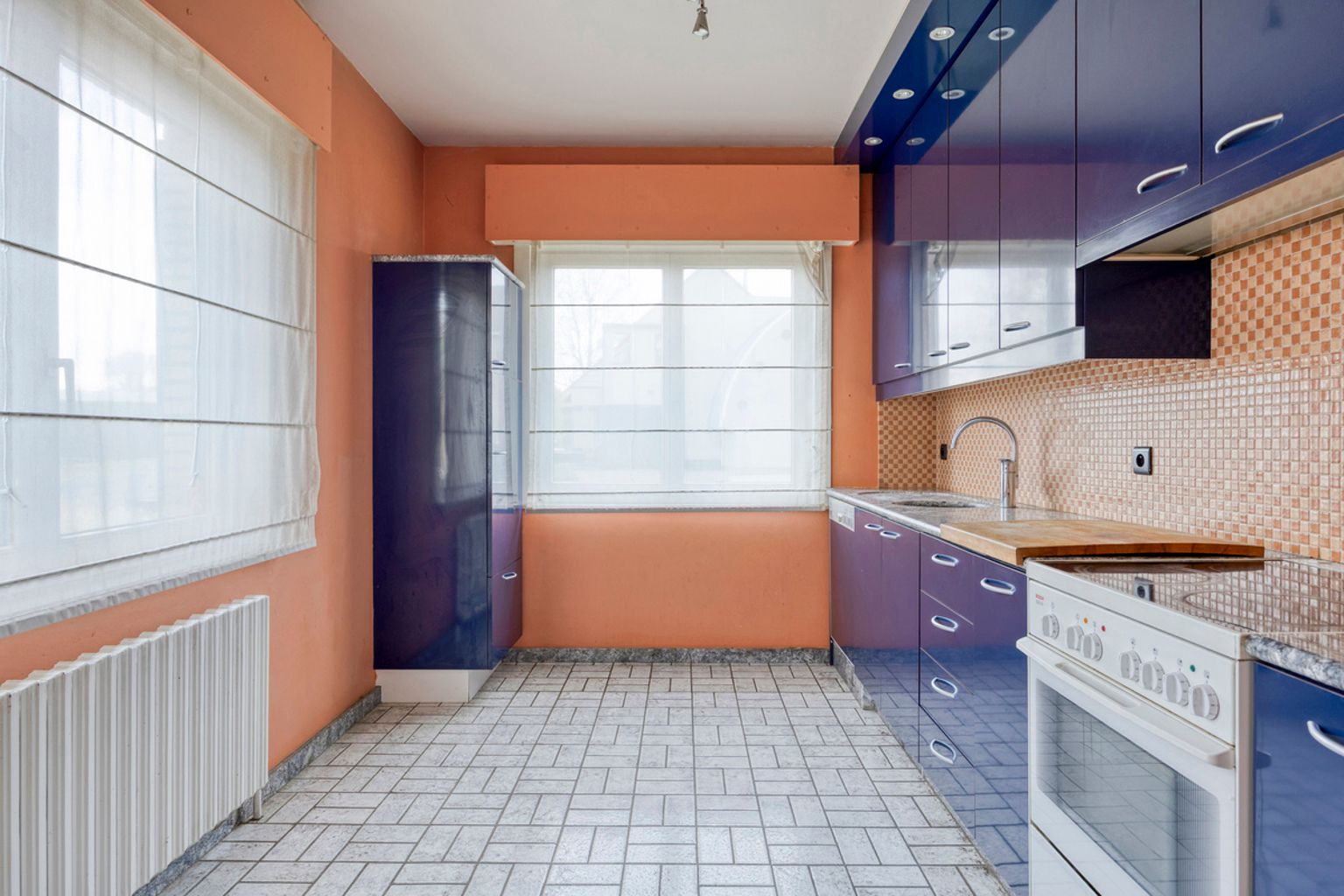 Bungalow van 176 m² met garage en tuin foto 9