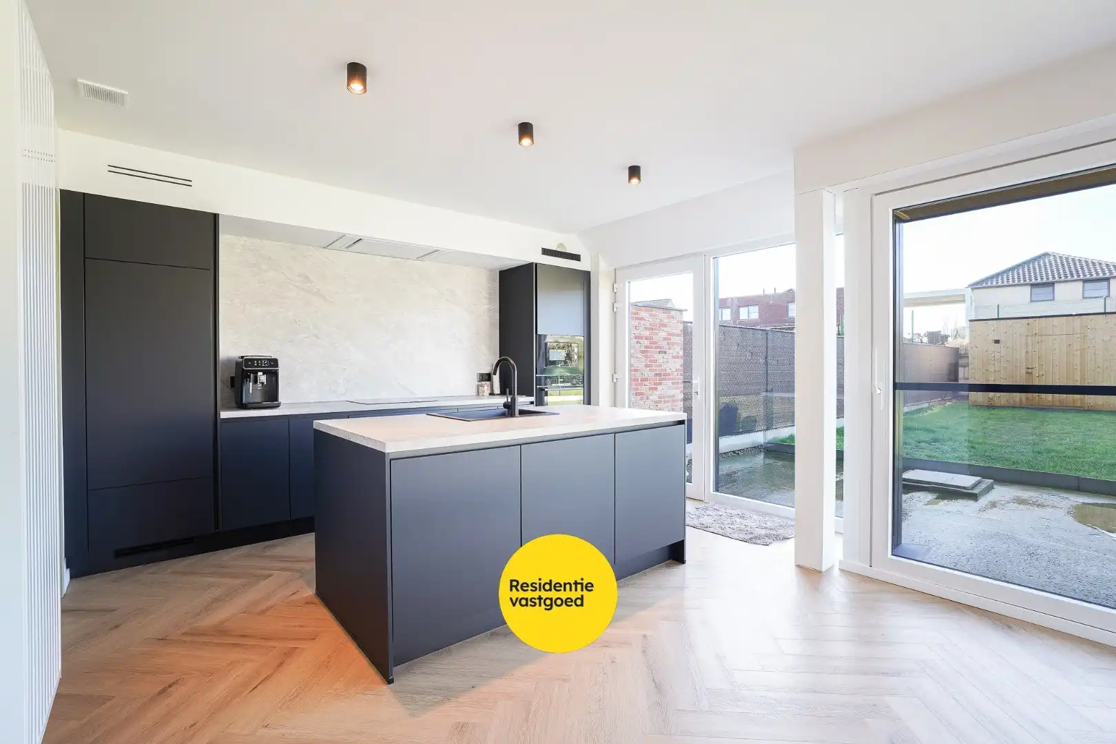 Recent, luxueus afgewerkte woning foto 8