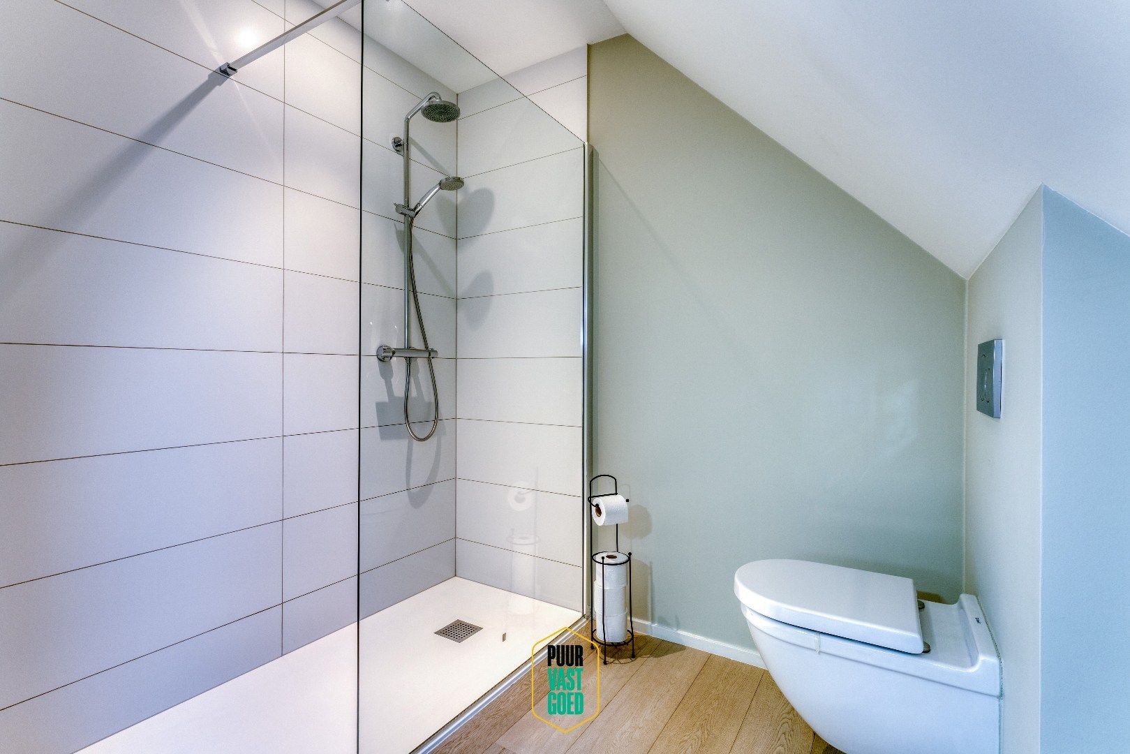 Recente, perfect afgewerkte, halfopen ruime Knokse Villa  foto 19