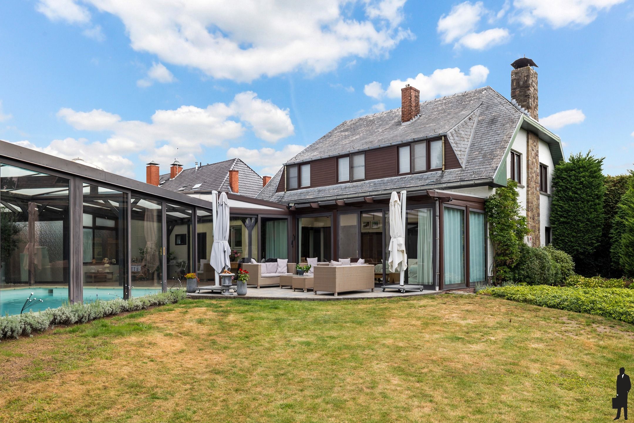 Villa met binnenzwembad, royale tuin en perfecte ligging foto 26