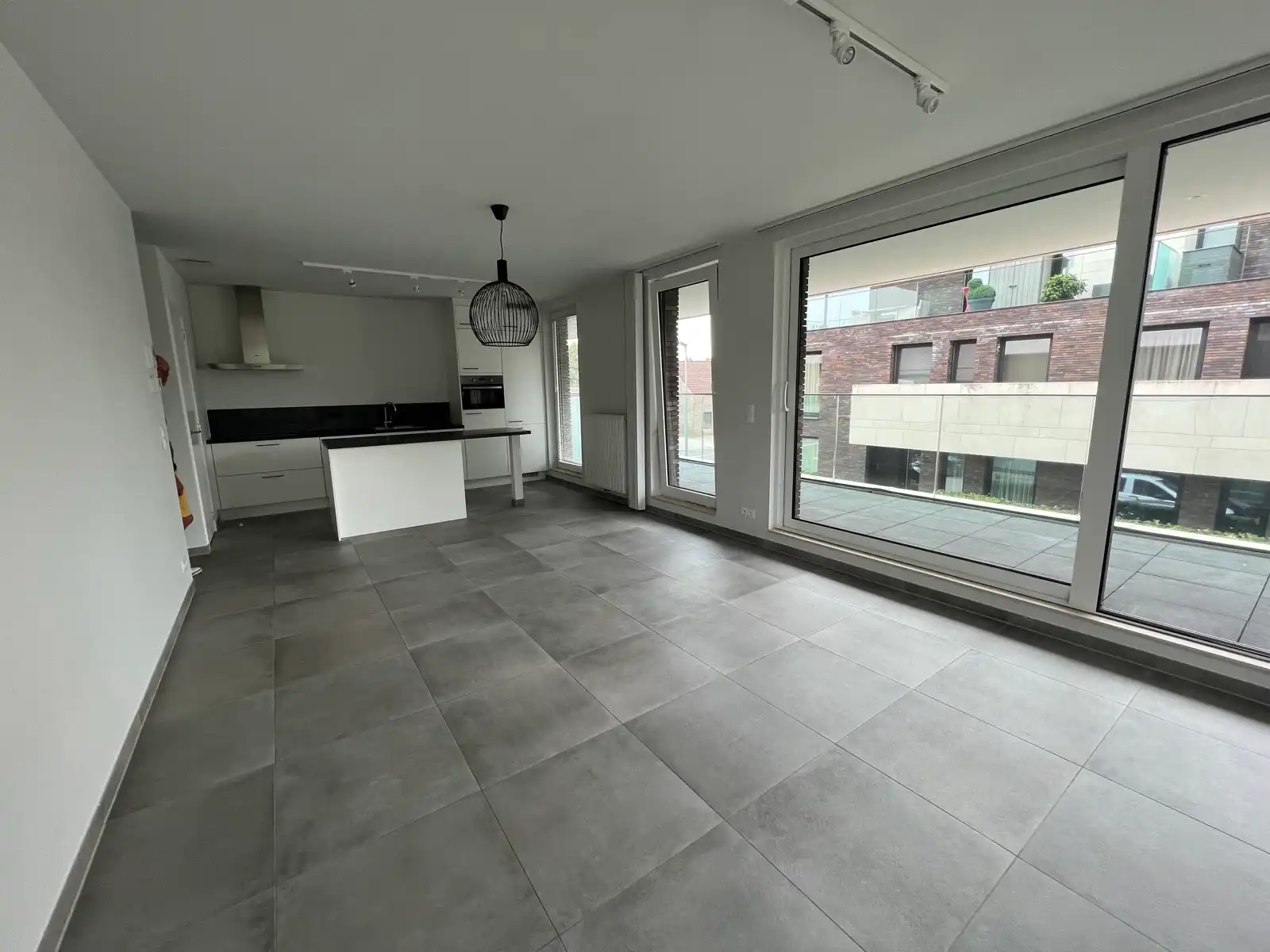 Instapklaar app met 2slpk, terras en parkeerplaats foto 6