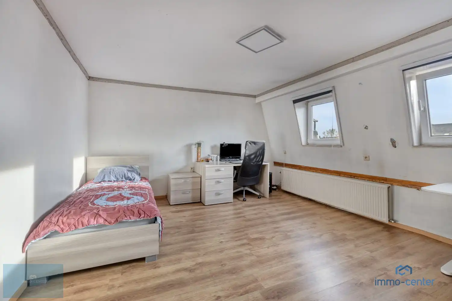 🏡 Instapklare ruime woning met 4 slaapkamers, 2 badkamers foto 18